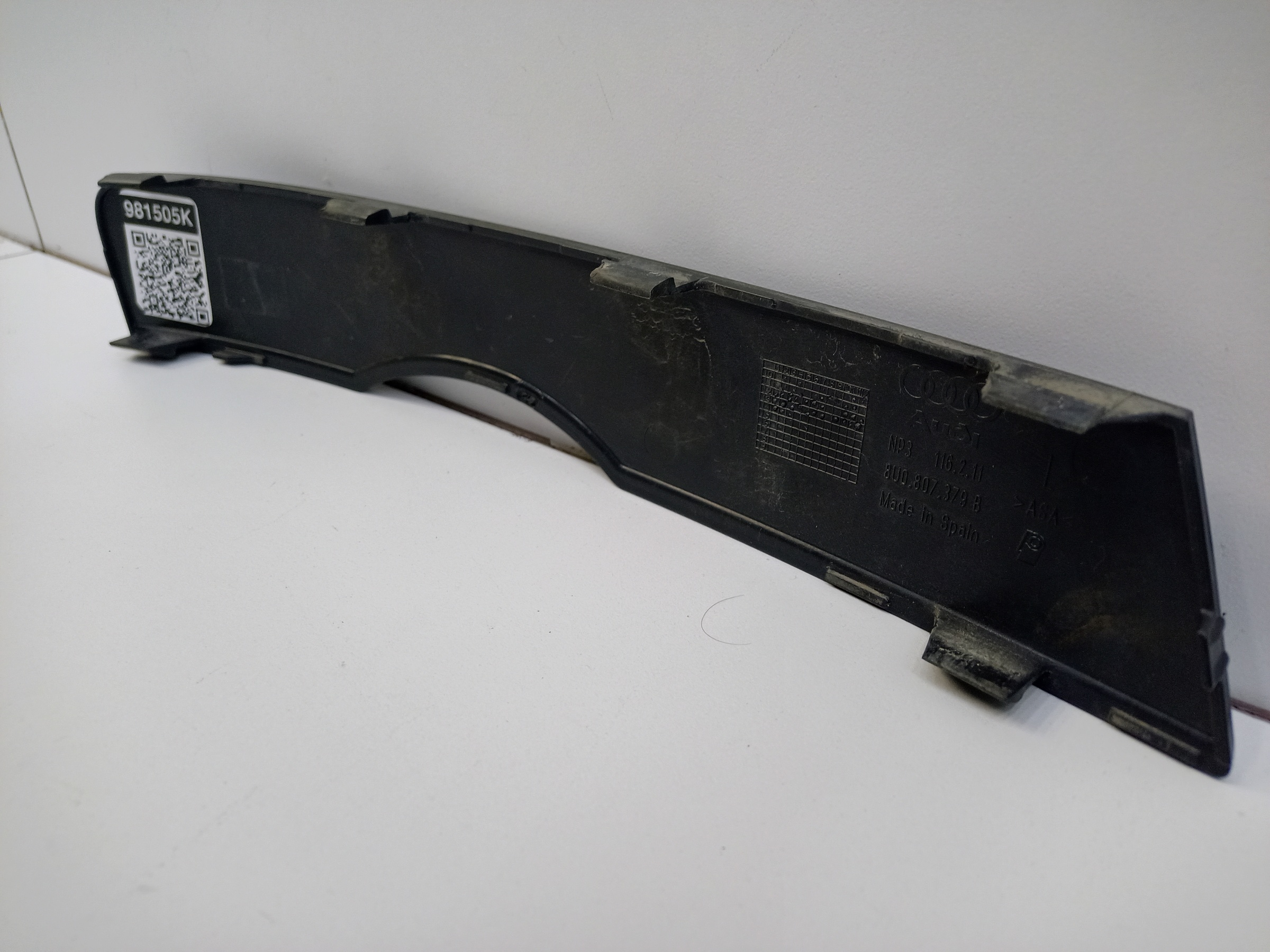 Накладка переднего бампера левая Audi Q3 1 8U