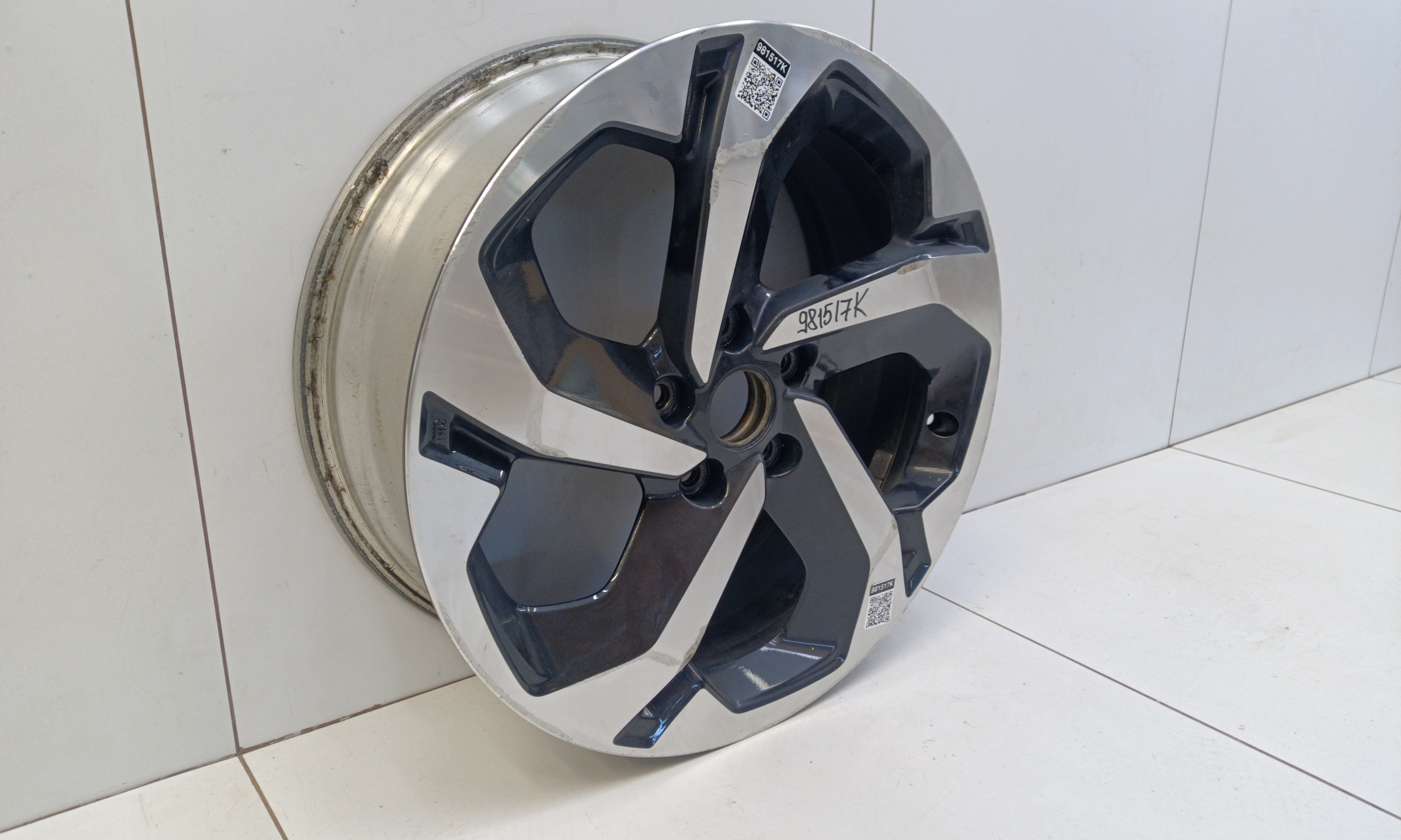 Диск колеса литой Subaru Forester 5 SK Restail R18