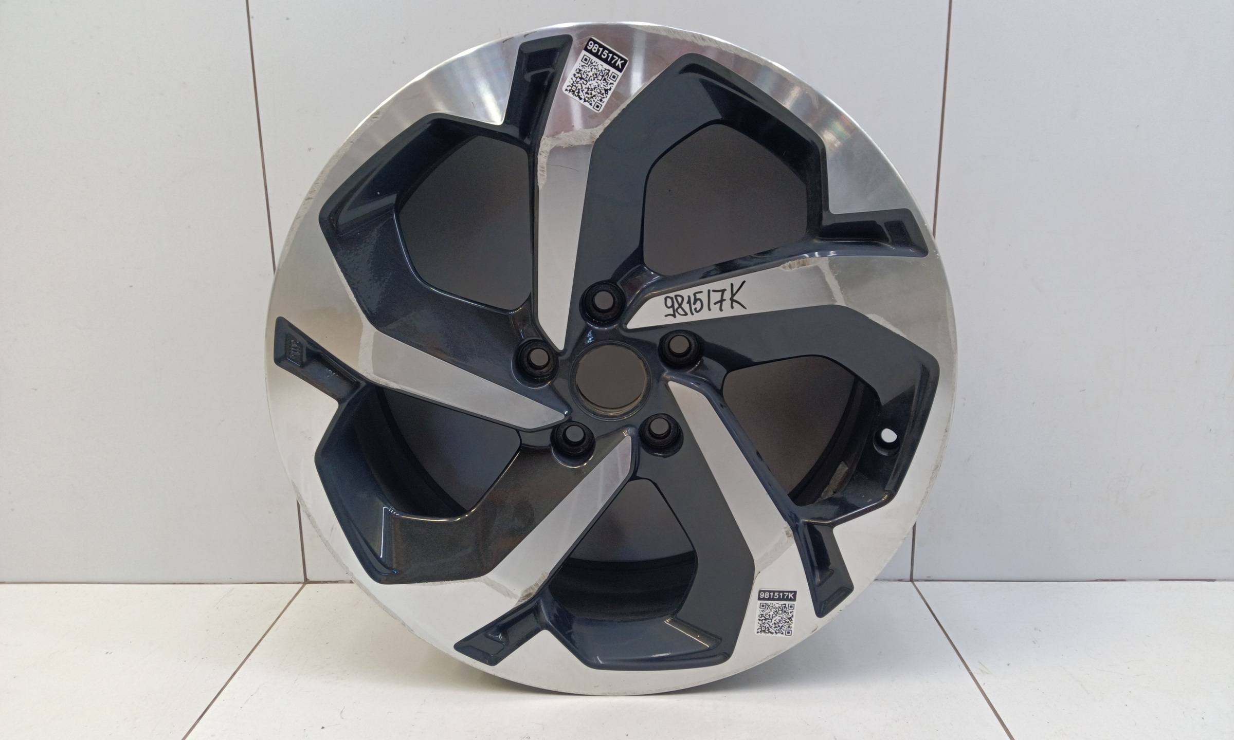 Диск колеса литой Subaru Forester 5 SK Restail R18