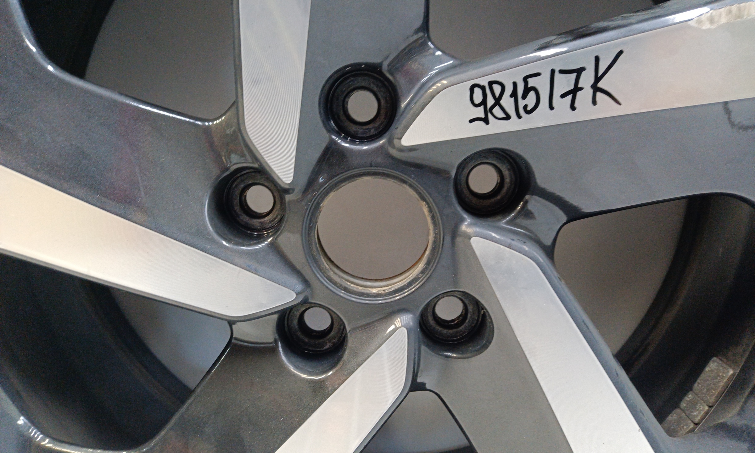 Диск колеса литой Subaru Forester 5 SK Restail R18