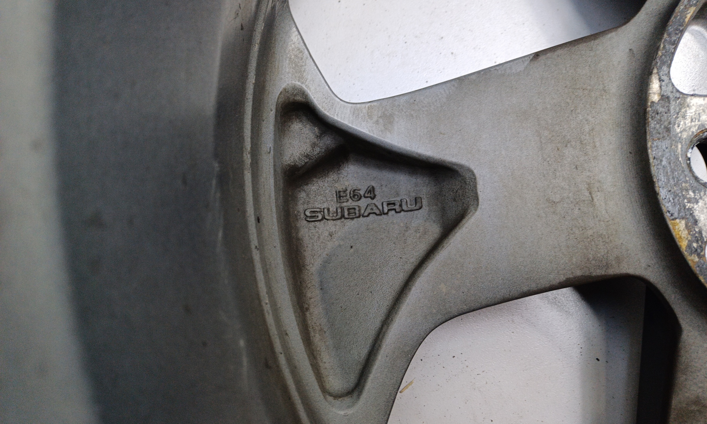 Диск колеса литой Subaru Forester 5 SK Restail R18