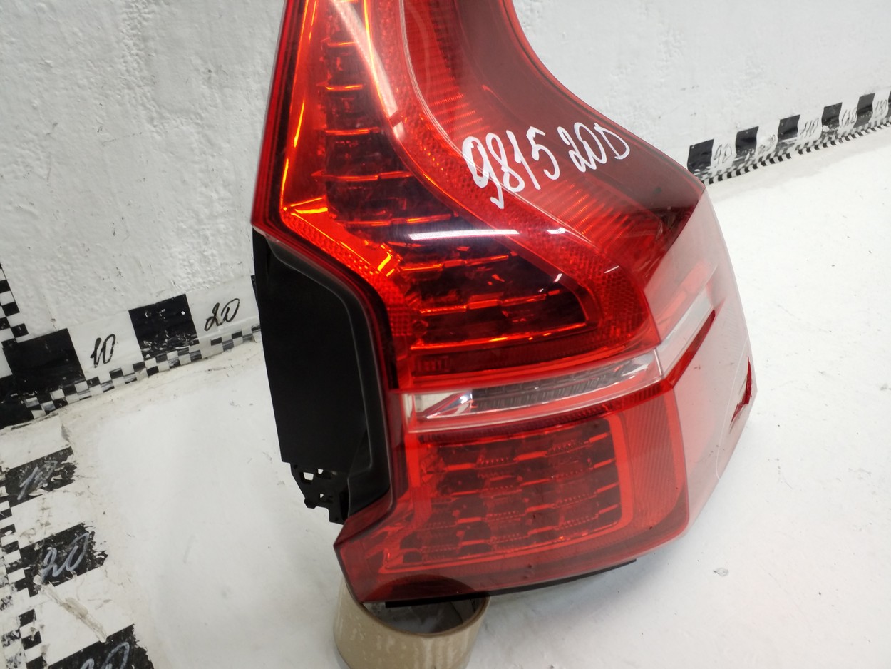 Фонарь задний правый наружный Volvo XC60 2 LED