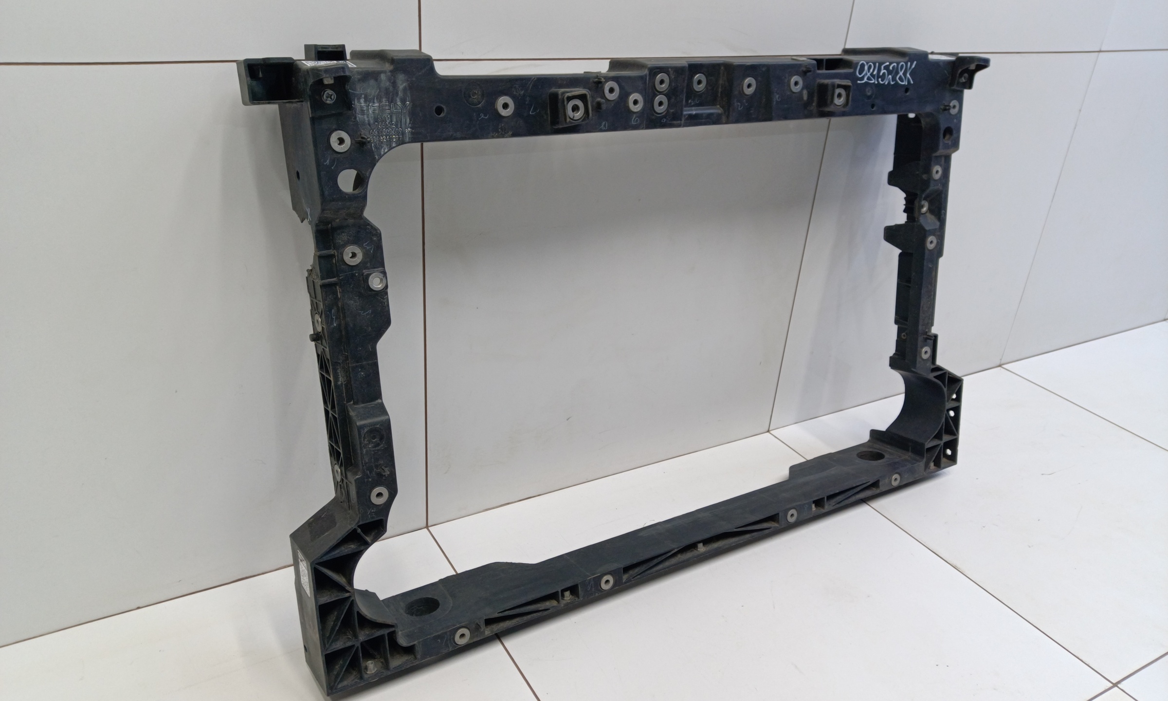 Панель передняя Geely Coolray