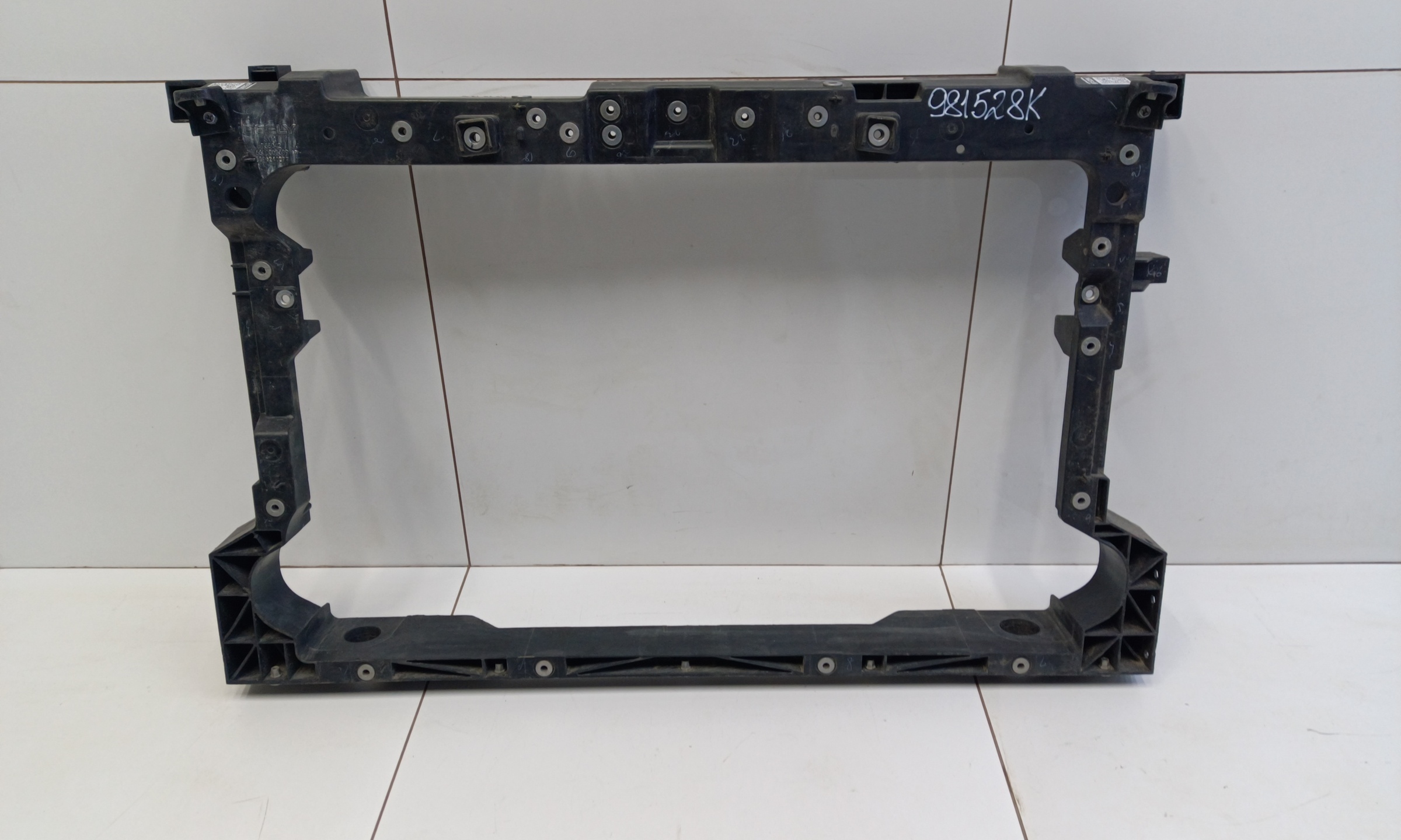 Панель передняя Geely Coolray