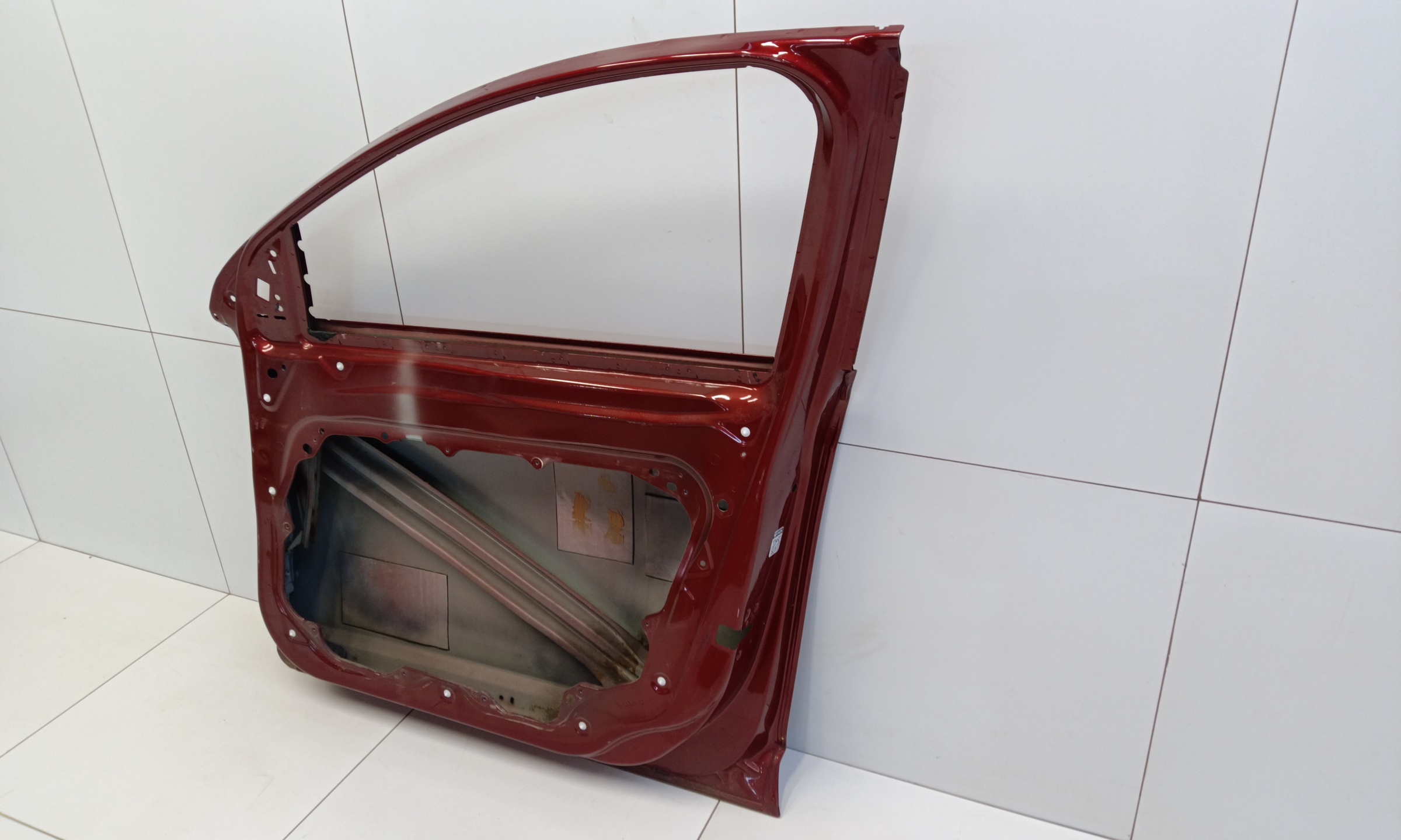 Дверь передняя правая Volvo XC60 1