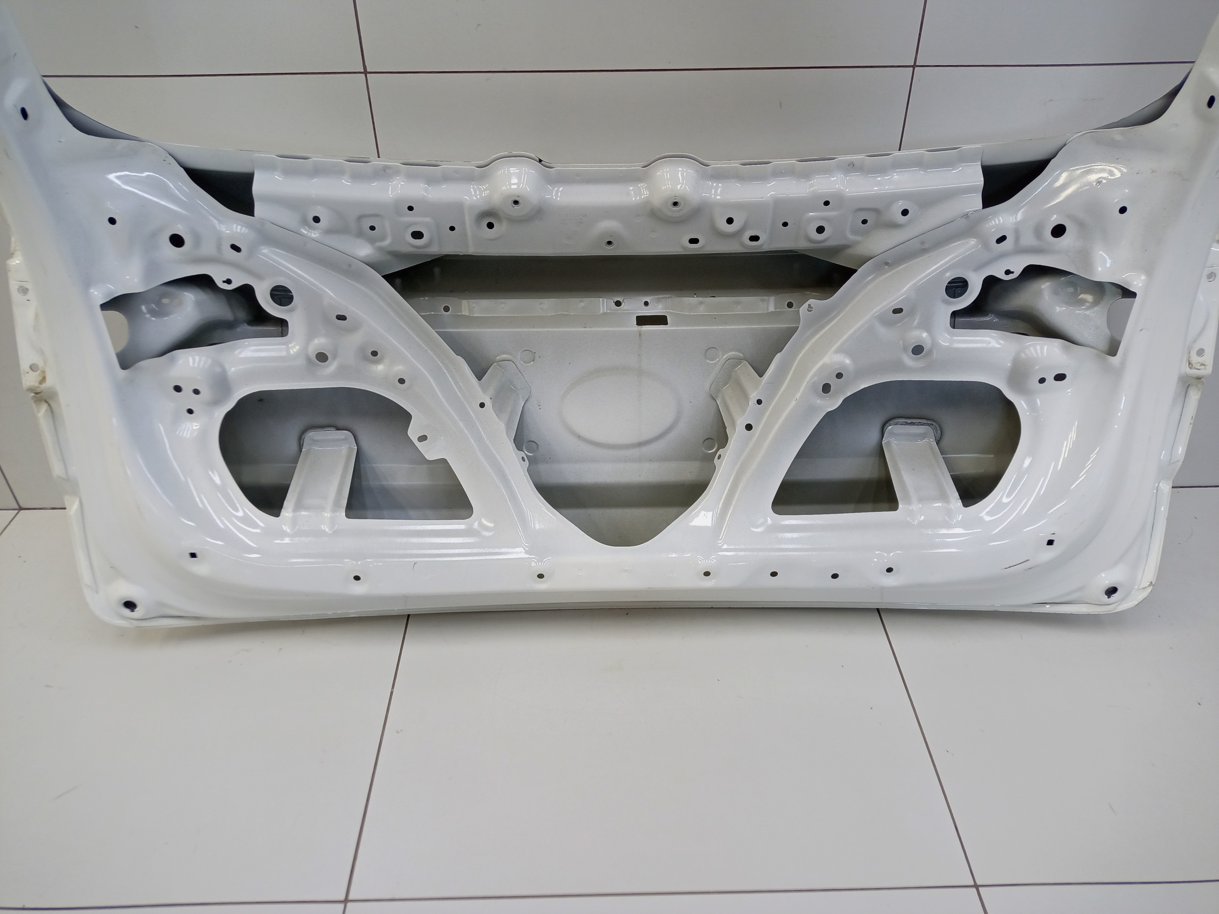 Крышка багажника Geely Coolray