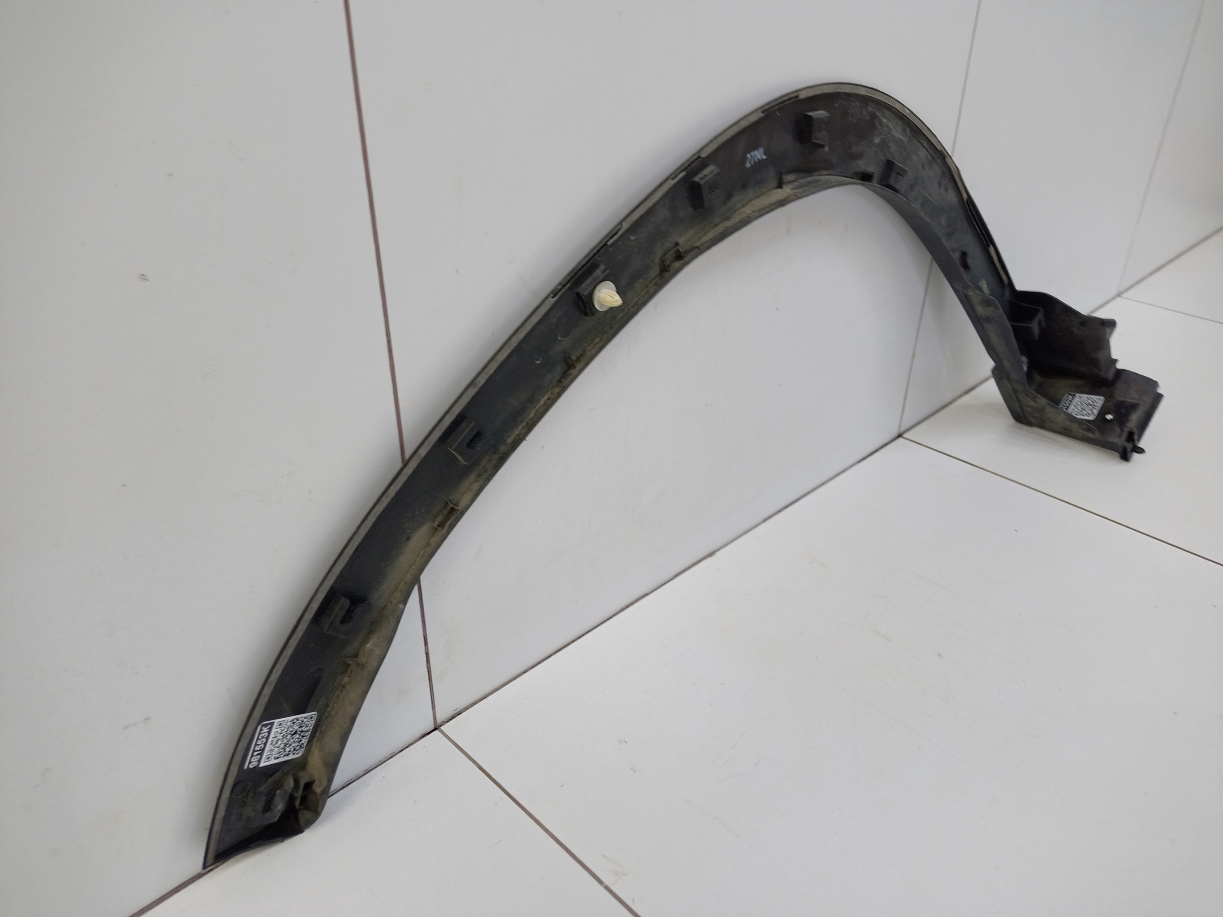 Накладка крыла переднего правого Subaru Forester 5 SK