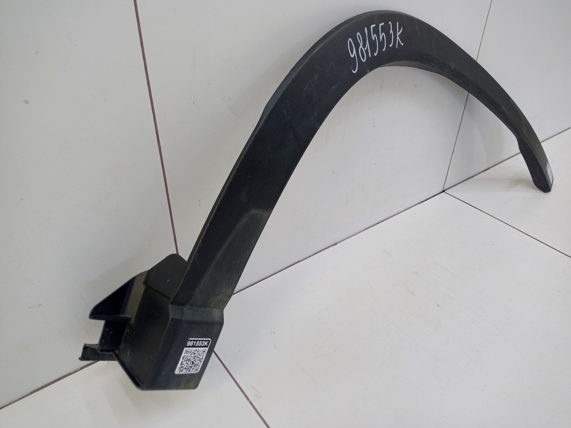 Накладка крыла переднего правого Subaru Forester 5 SK