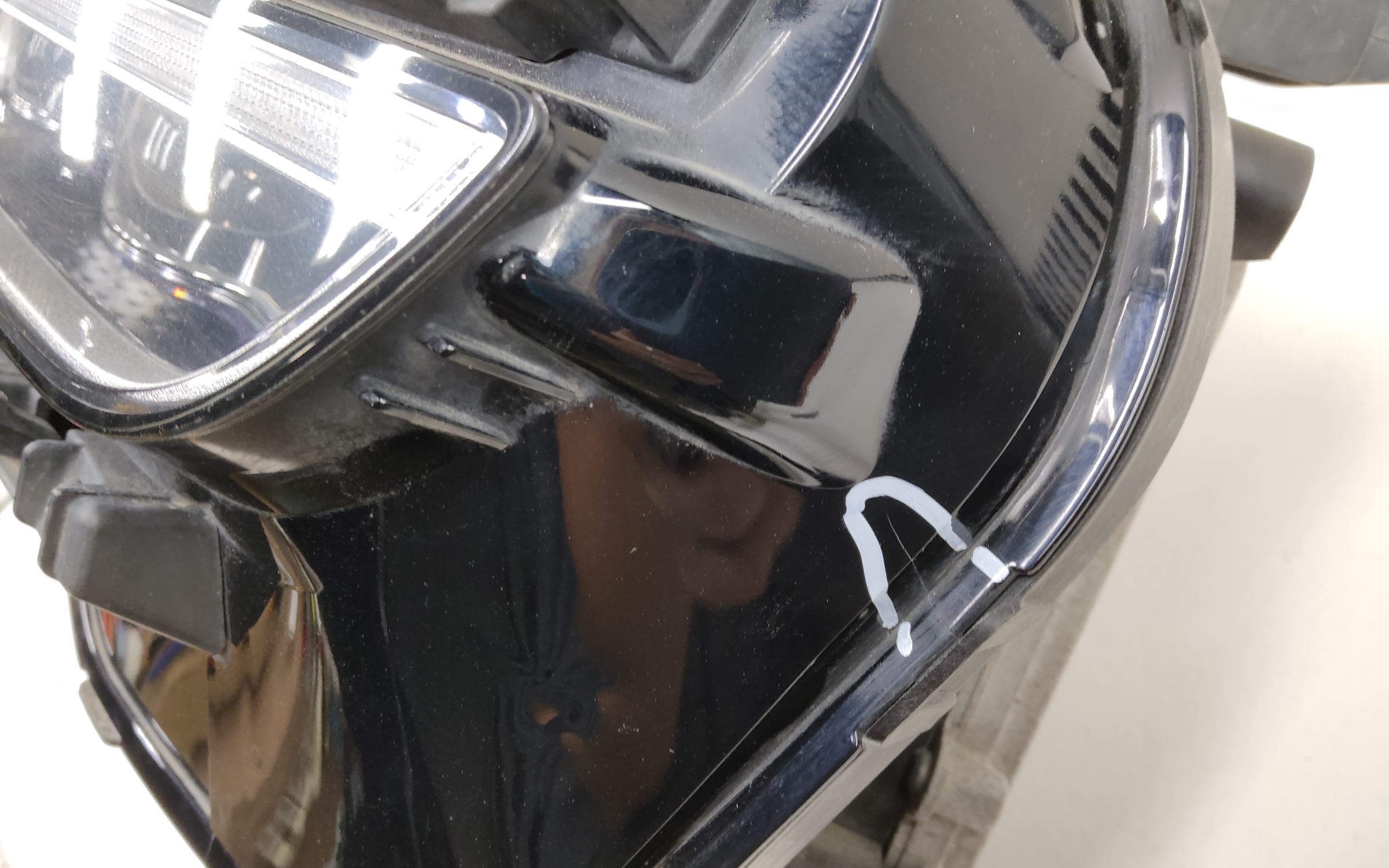 Фара передняя правая Genesis GV70 LED
