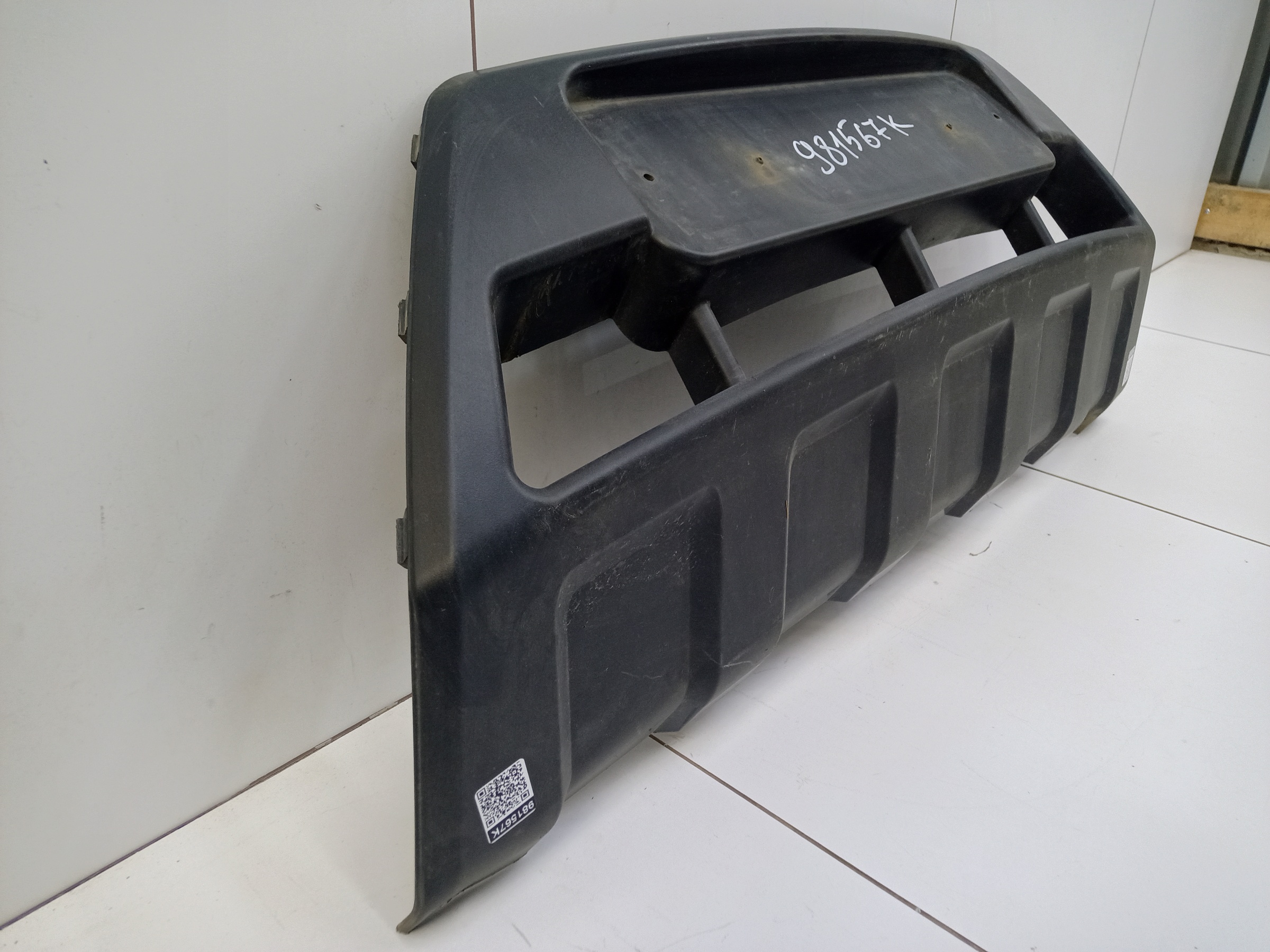 Накладка переднего бампера UAZ Patriot Restail 2