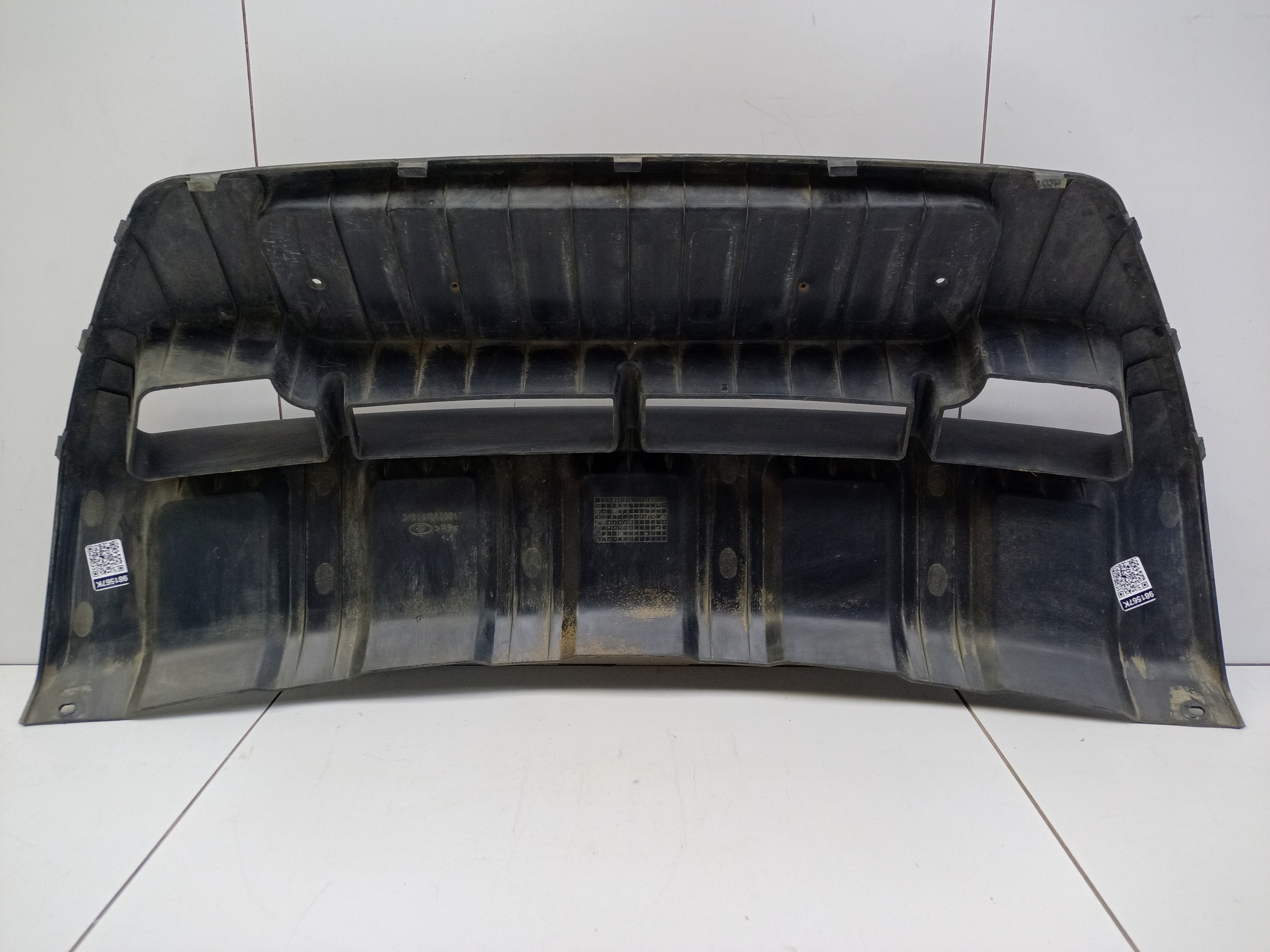 Накладка переднего бампера UAZ Patriot Restail 2