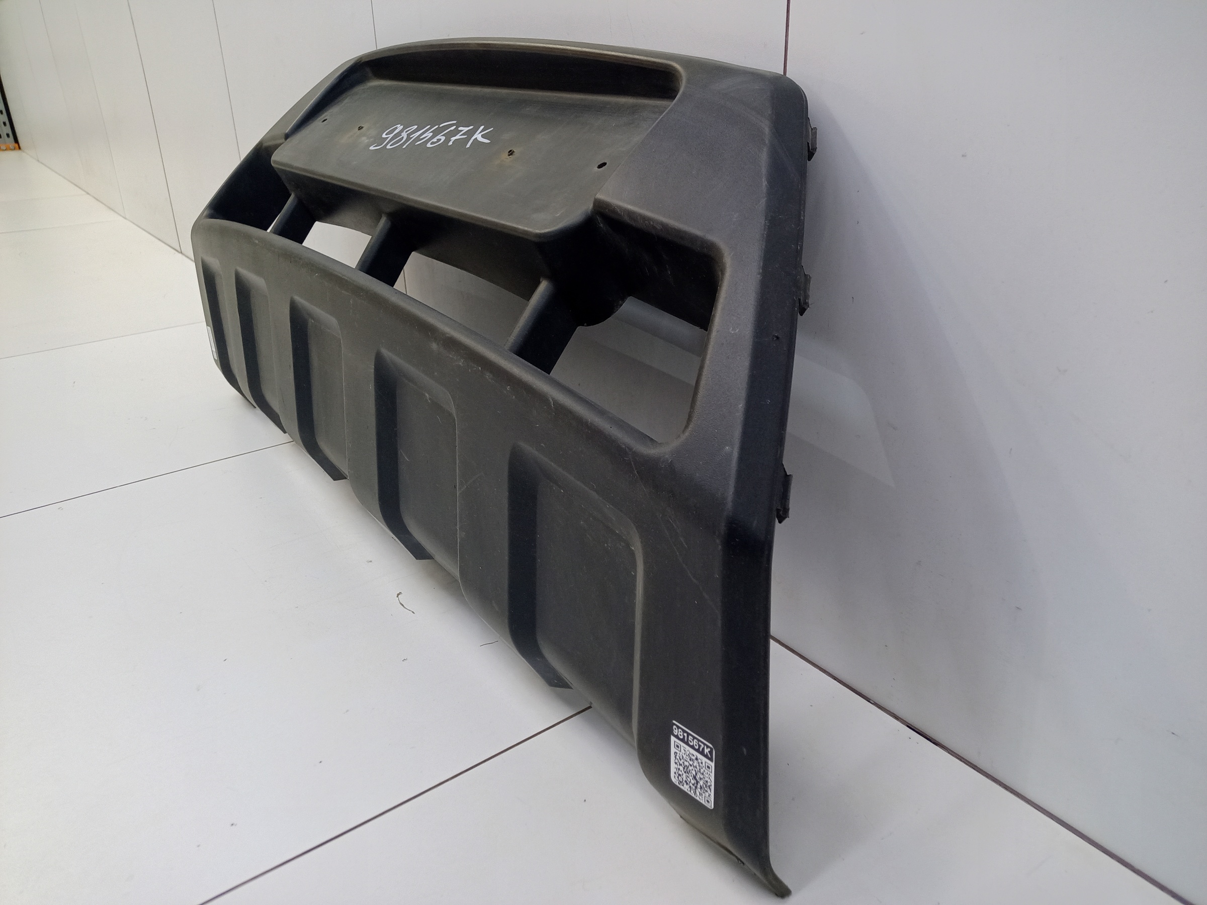 Накладка переднего бампера UAZ Patriot Restail 2