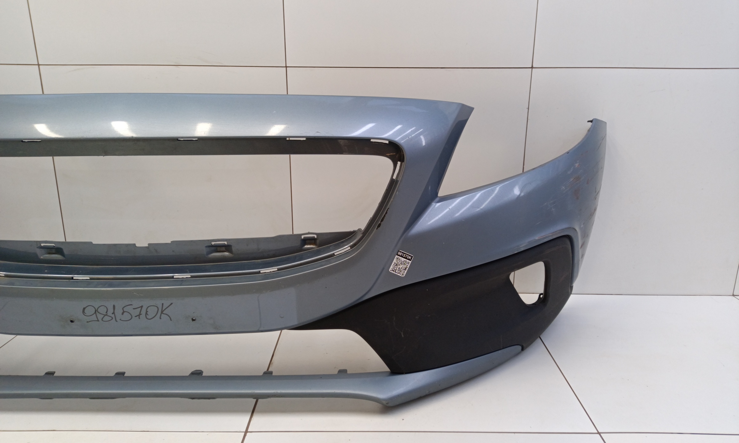 Бампер передний Volvo V40 Cross Country