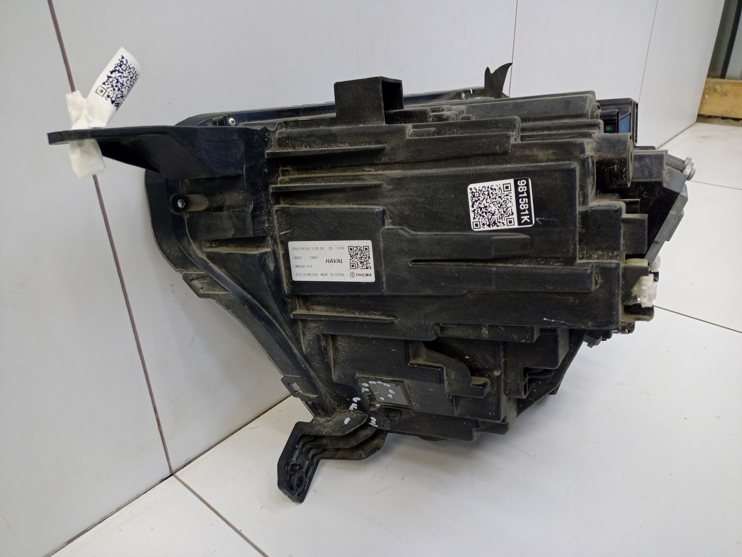 Фара передняя правая Haval H3 LED