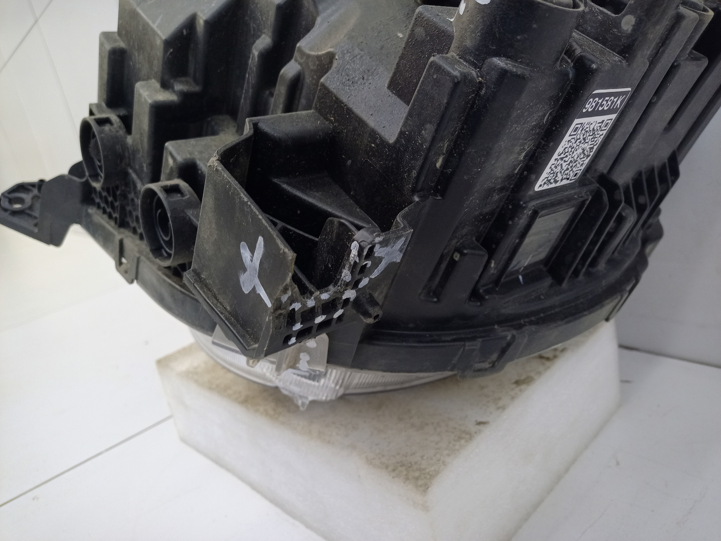 Фара передняя правая Haval H3 LED