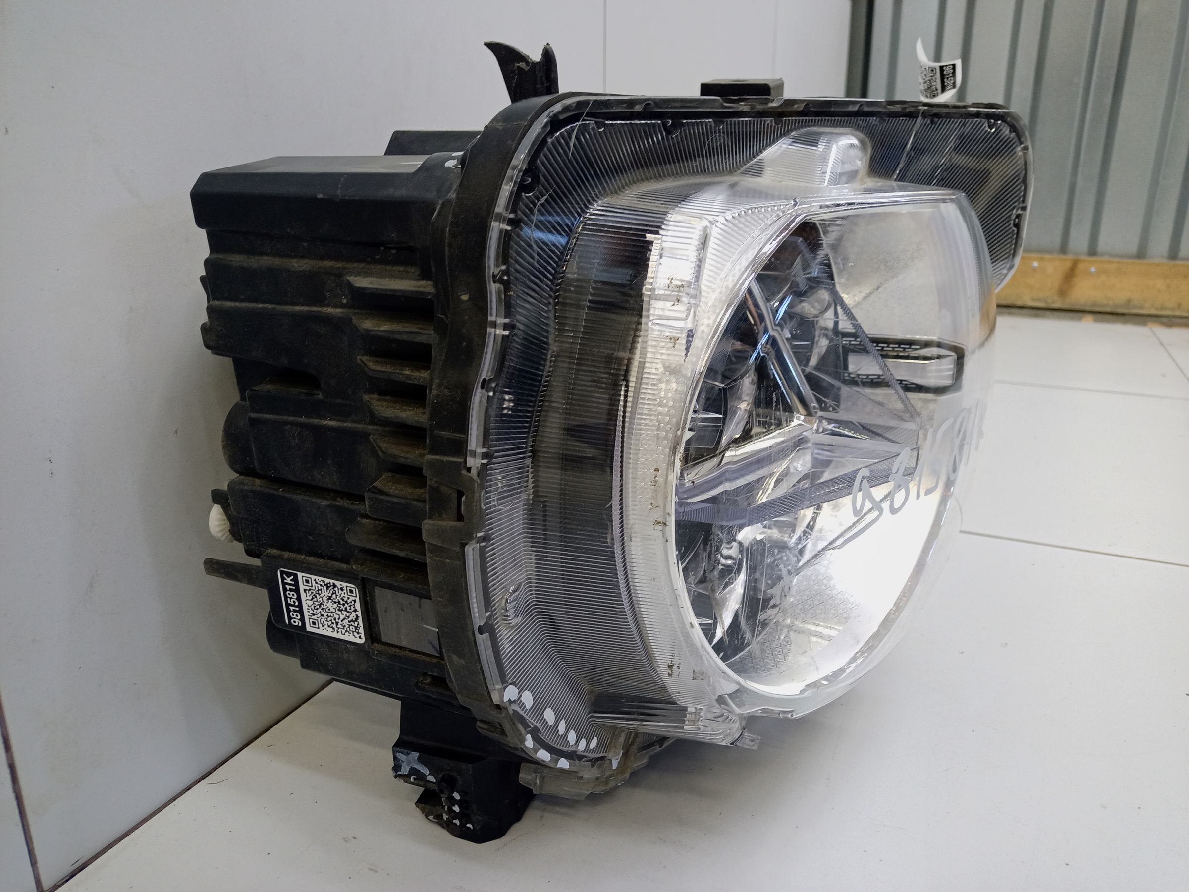 Фара передняя правая Haval H3 LED