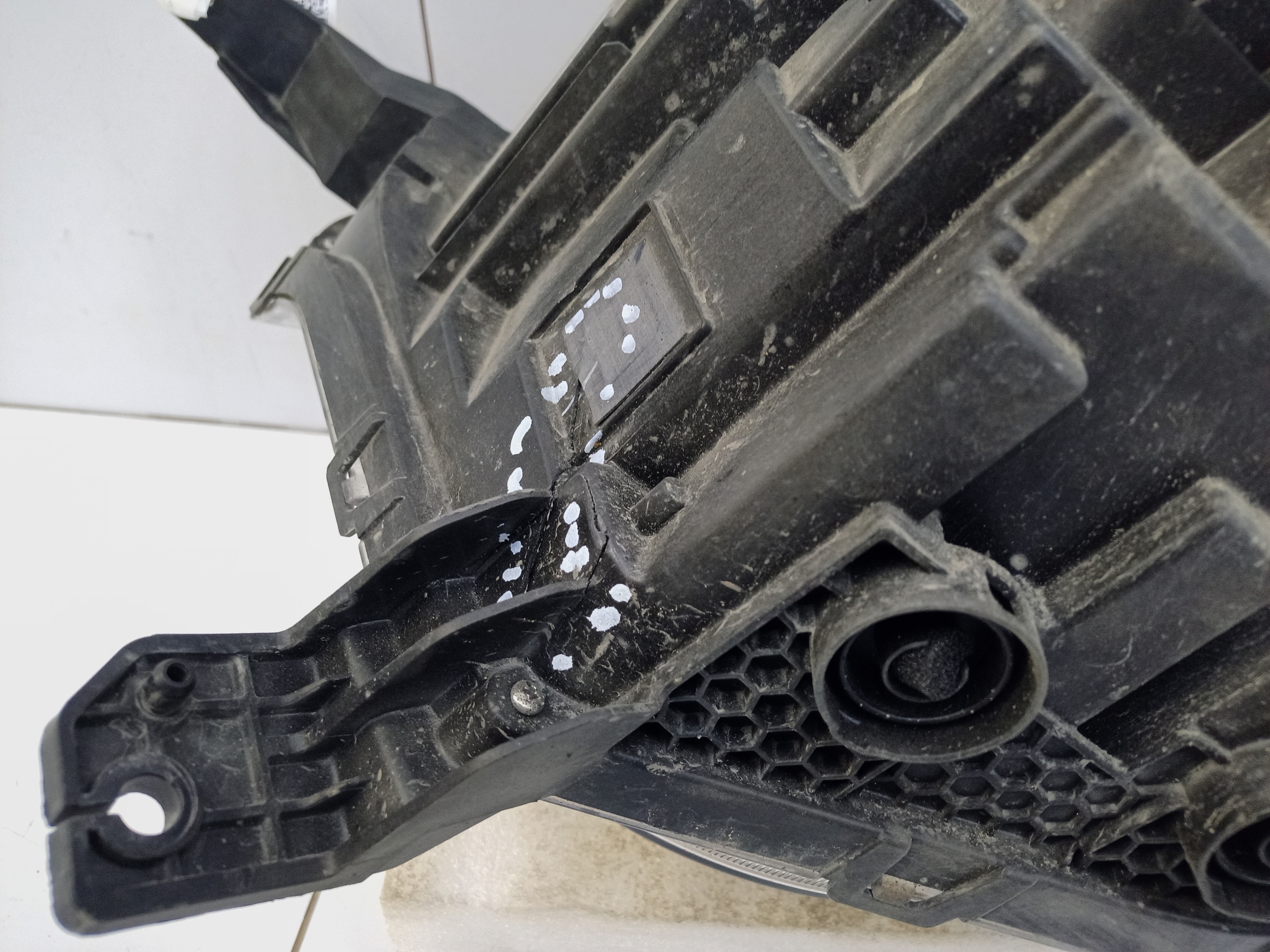 Фара передняя правая Haval H3 LED