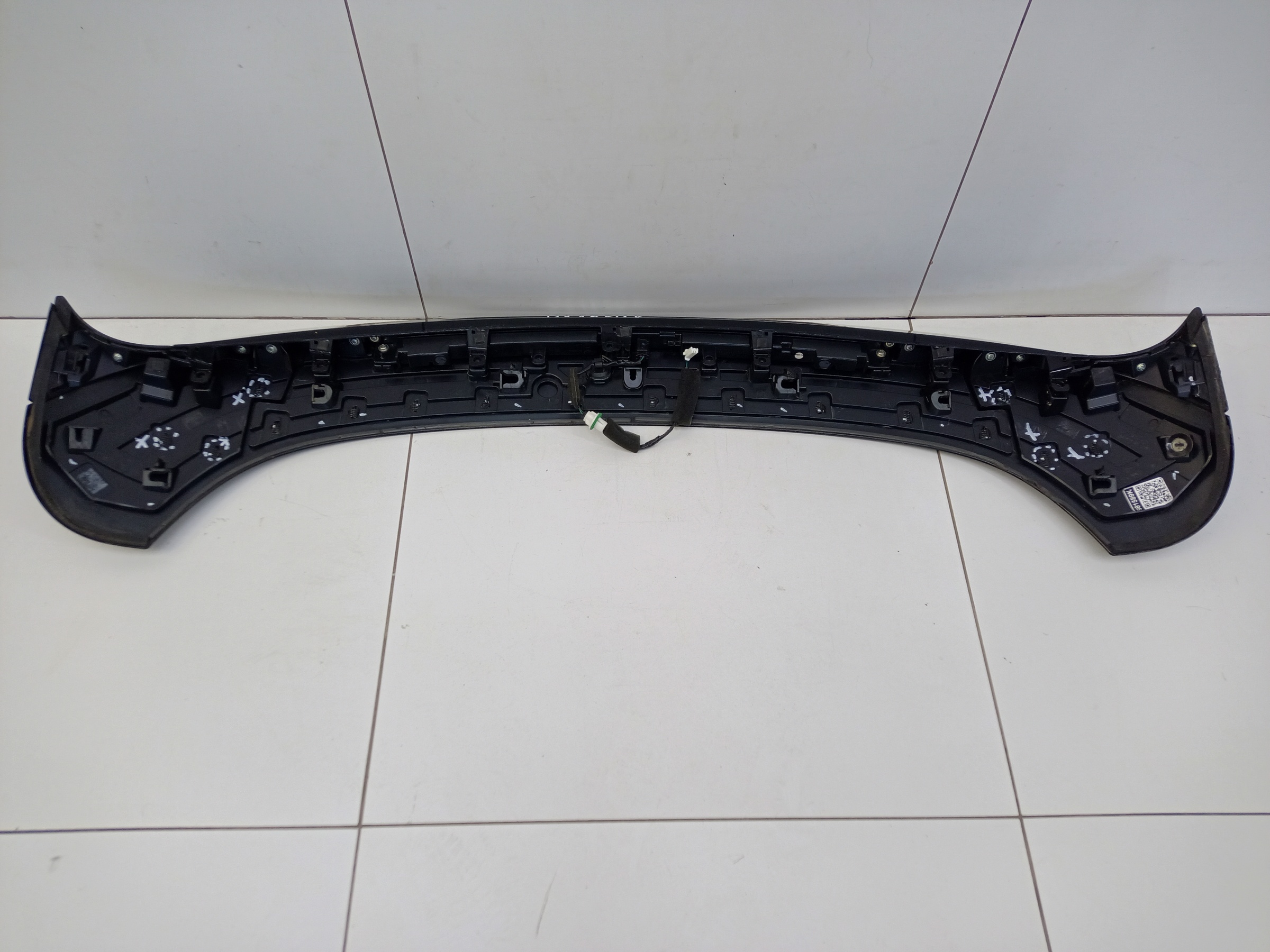 Спойлер крышки багажника Mazda CX-4 Restail