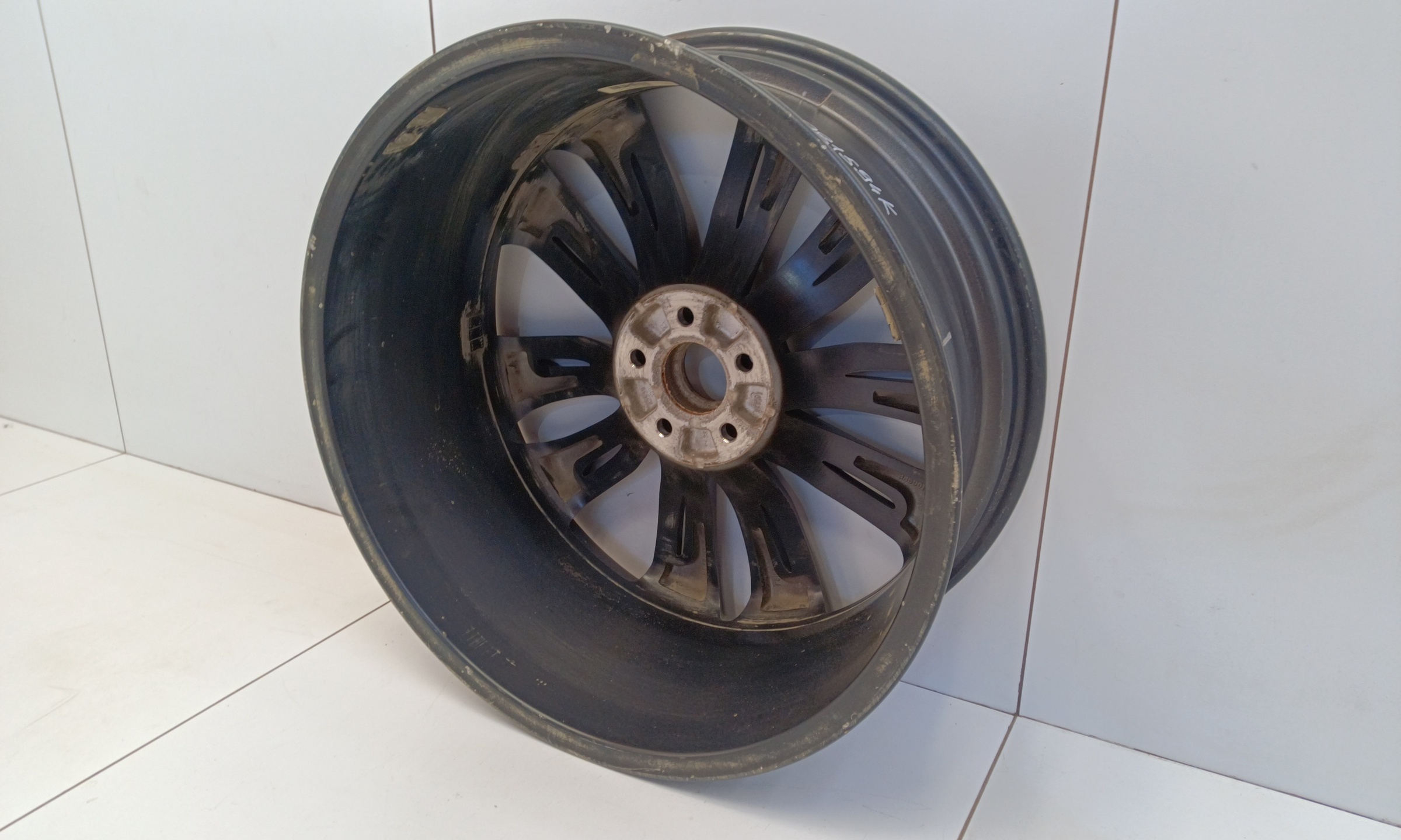 Диск колеса литой Geely Tugella R20 серый