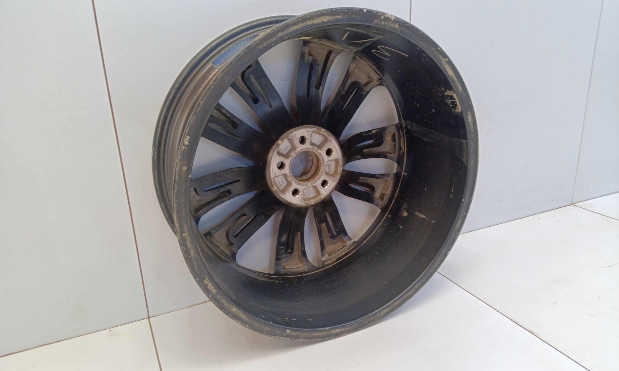 Диск колеса литой Geely Tugella R20 серый