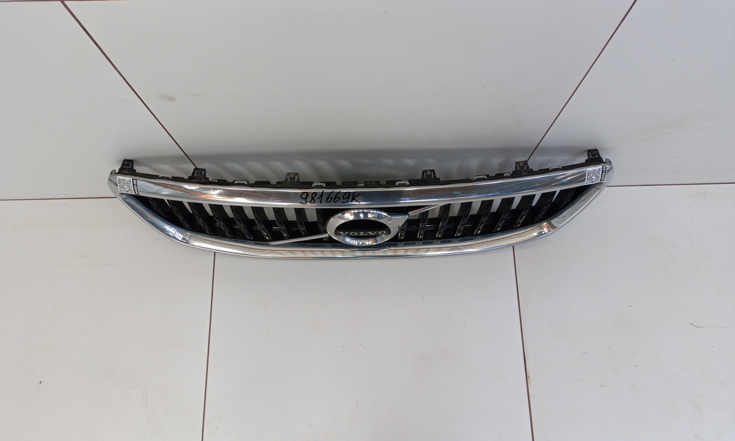 Решётка радиатора Volvo V40 Cross Country Restail