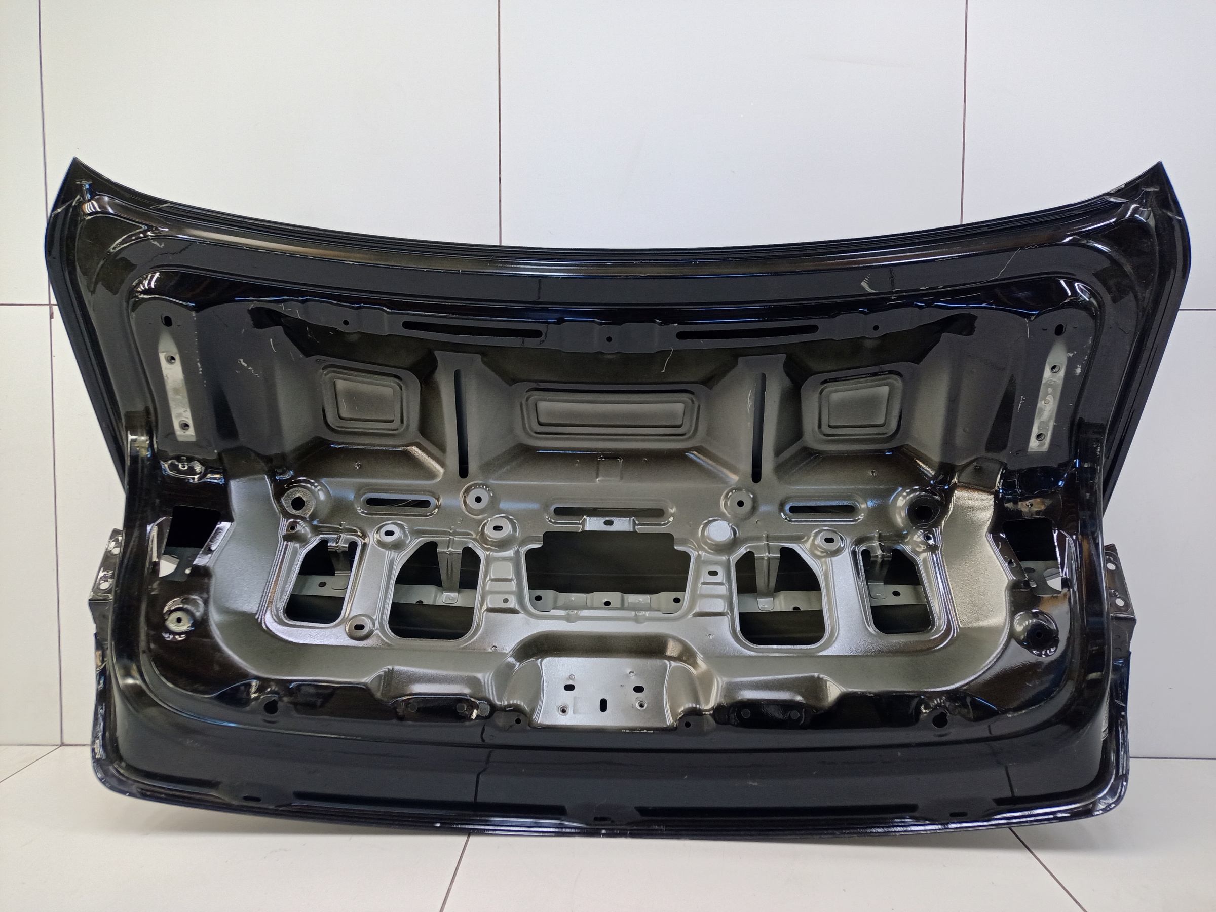 Крышка багажника Geely Preface