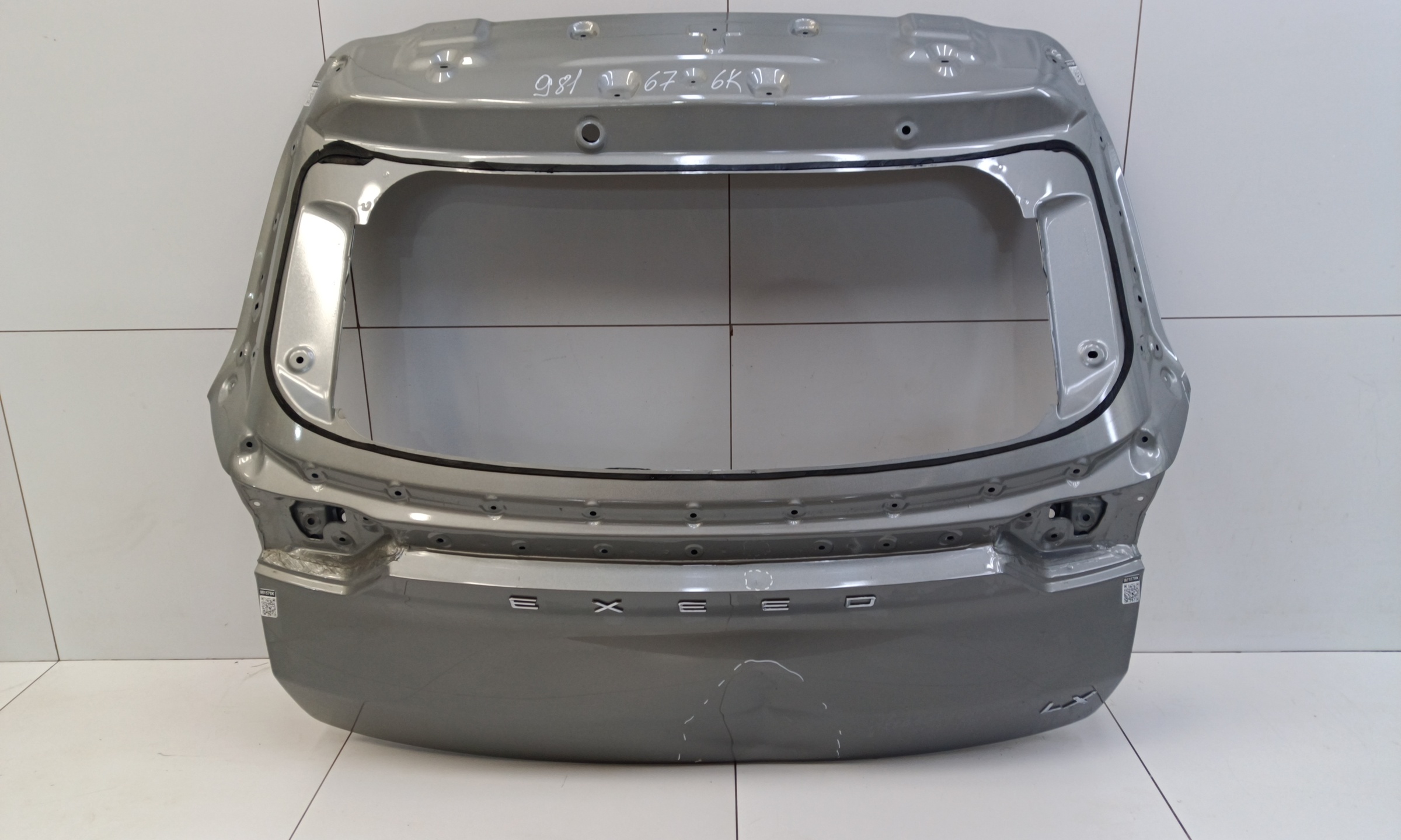 Крышка багажника Exeed LX