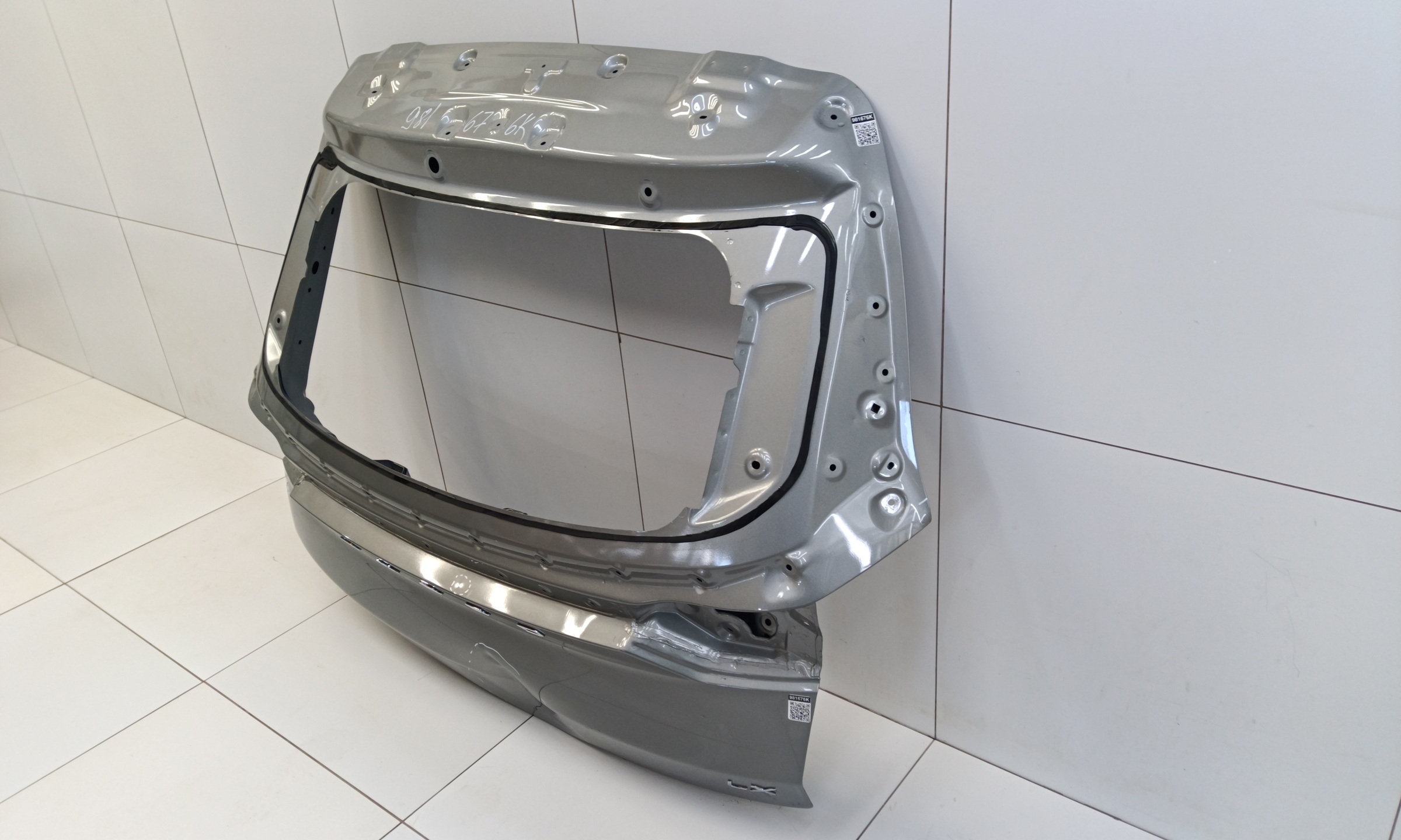 Крышка багажника Exeed LX