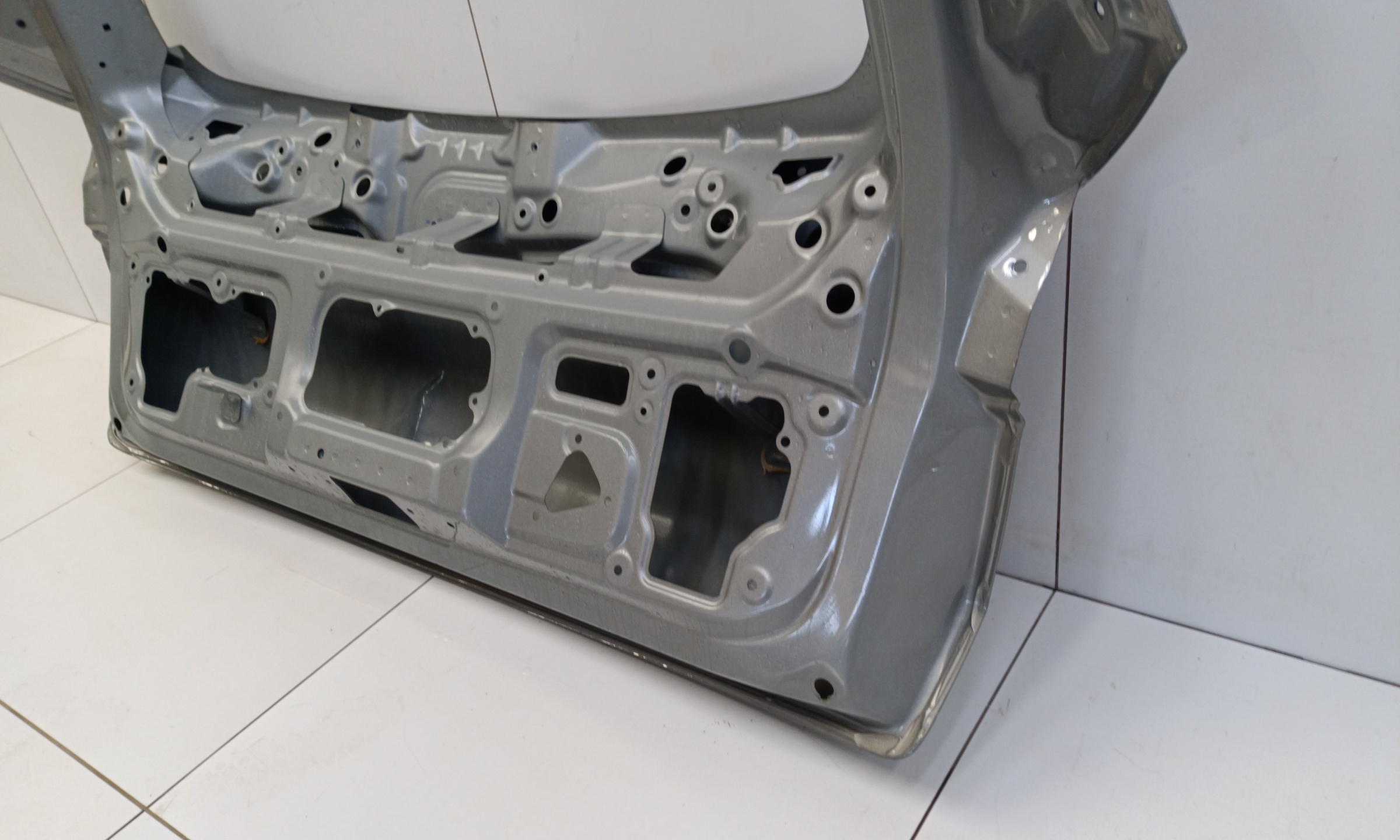 Крышка багажника Exeed LX