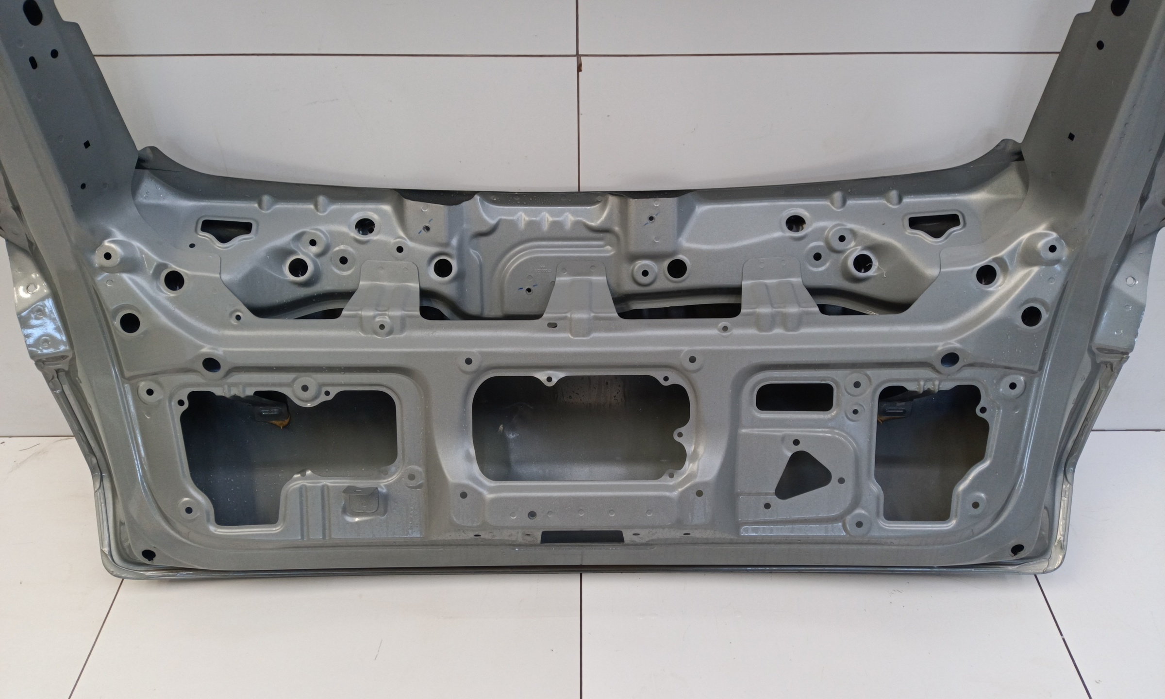 Крышка багажника Exeed LX