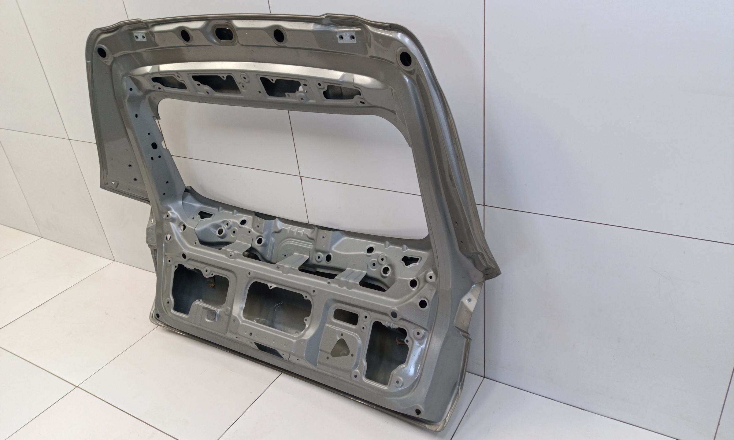 Крышка багажника Exeed LX