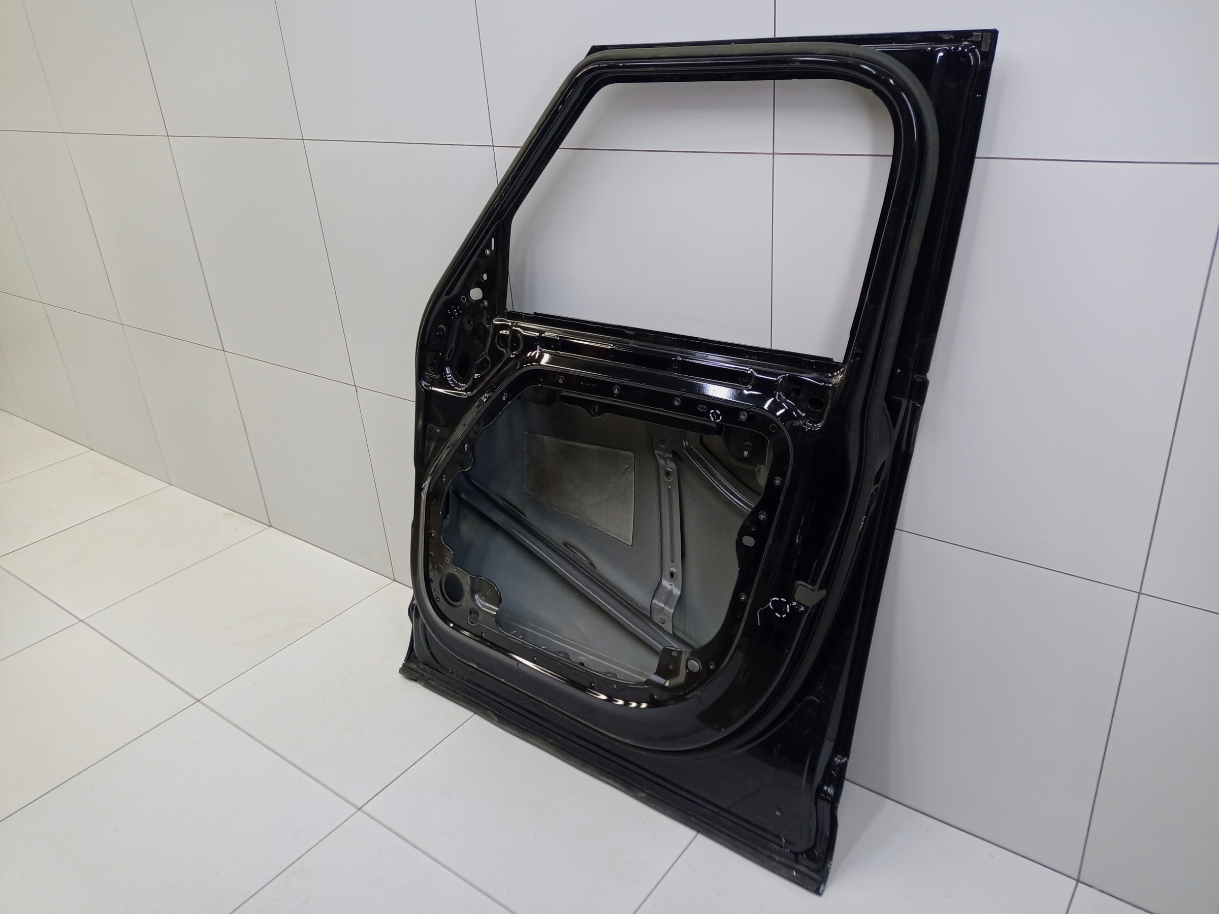 Дверь передняя правая Land Rover Defender 2