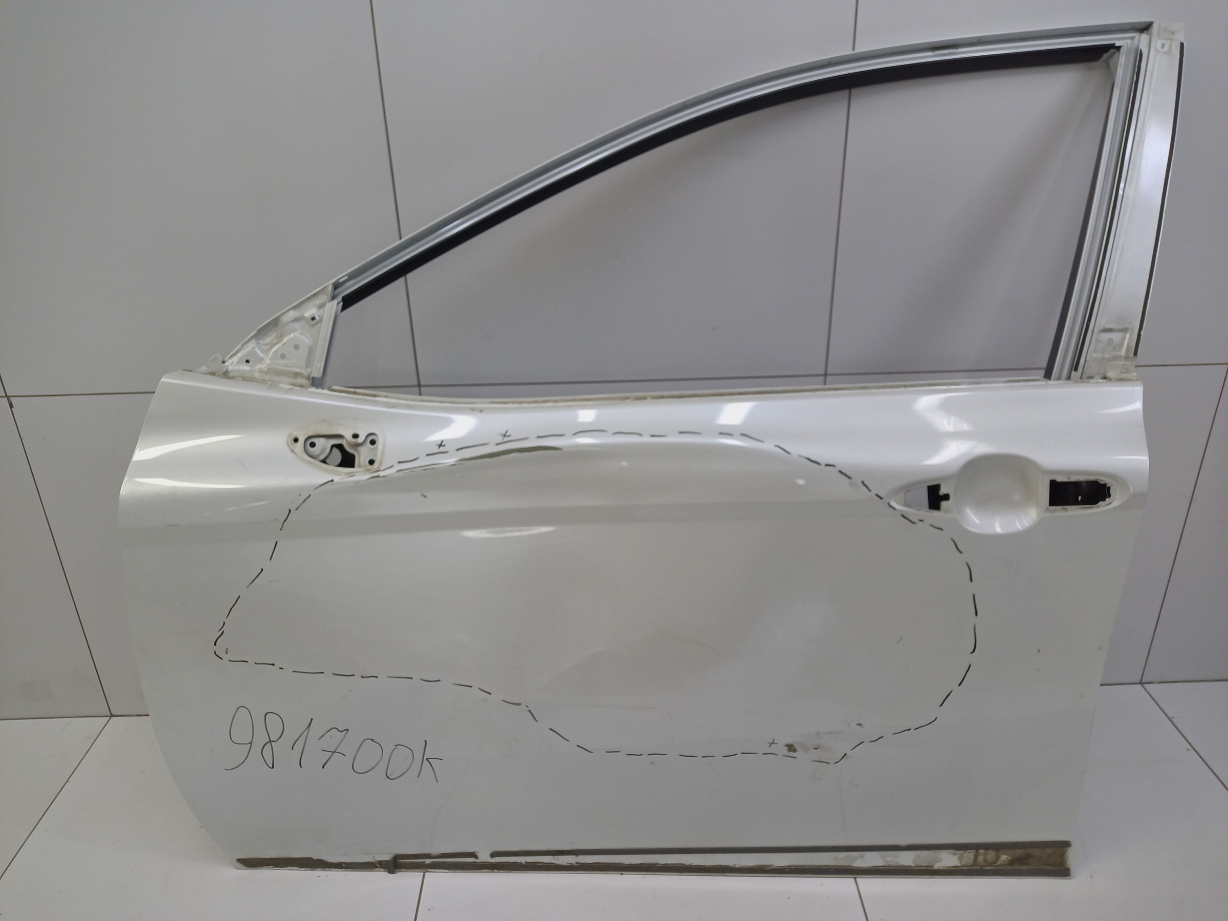 Дверь передняя левая Toyota Camry V70