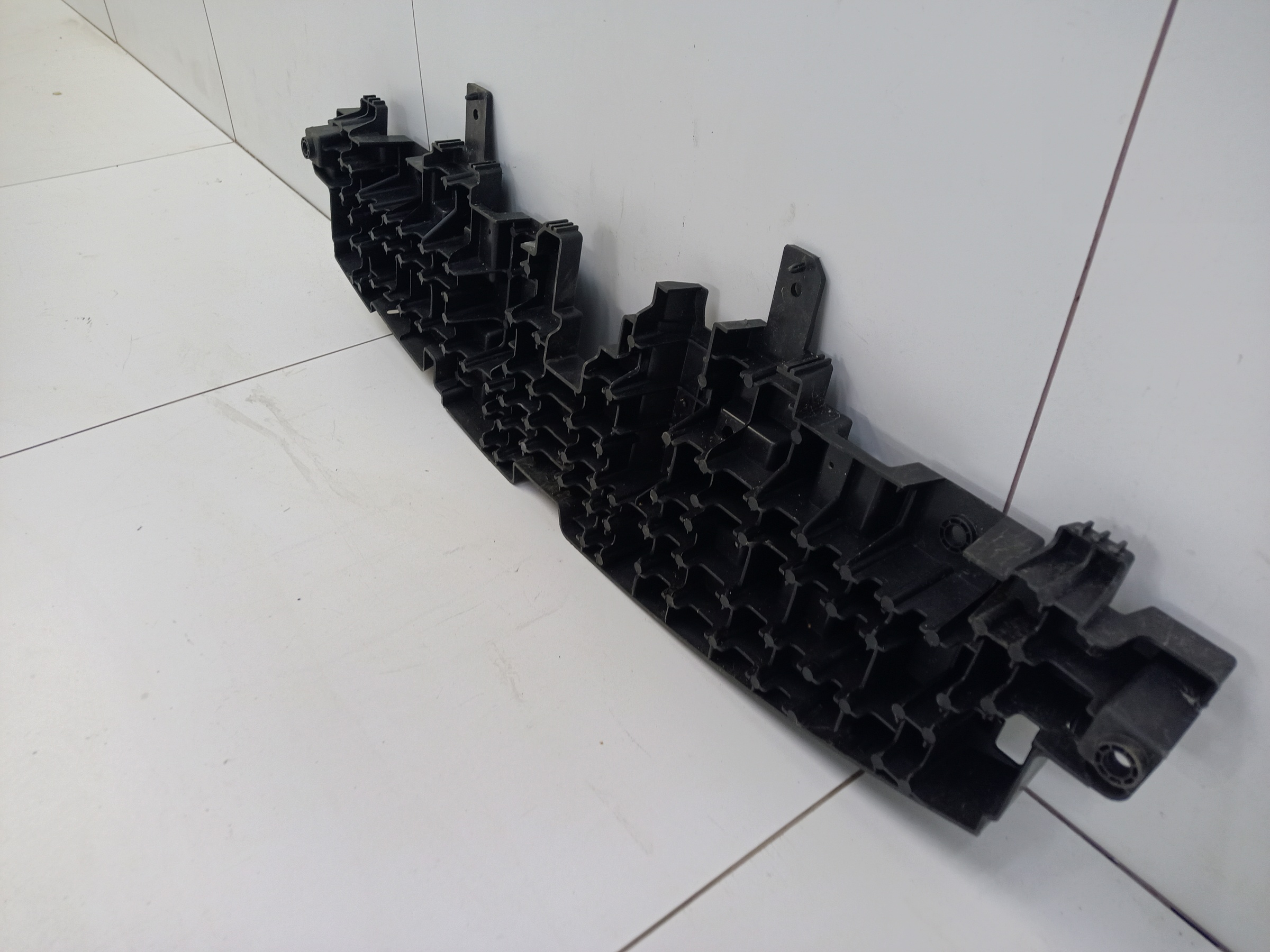 Кронштейн решетки радиатора Kaiyi X3