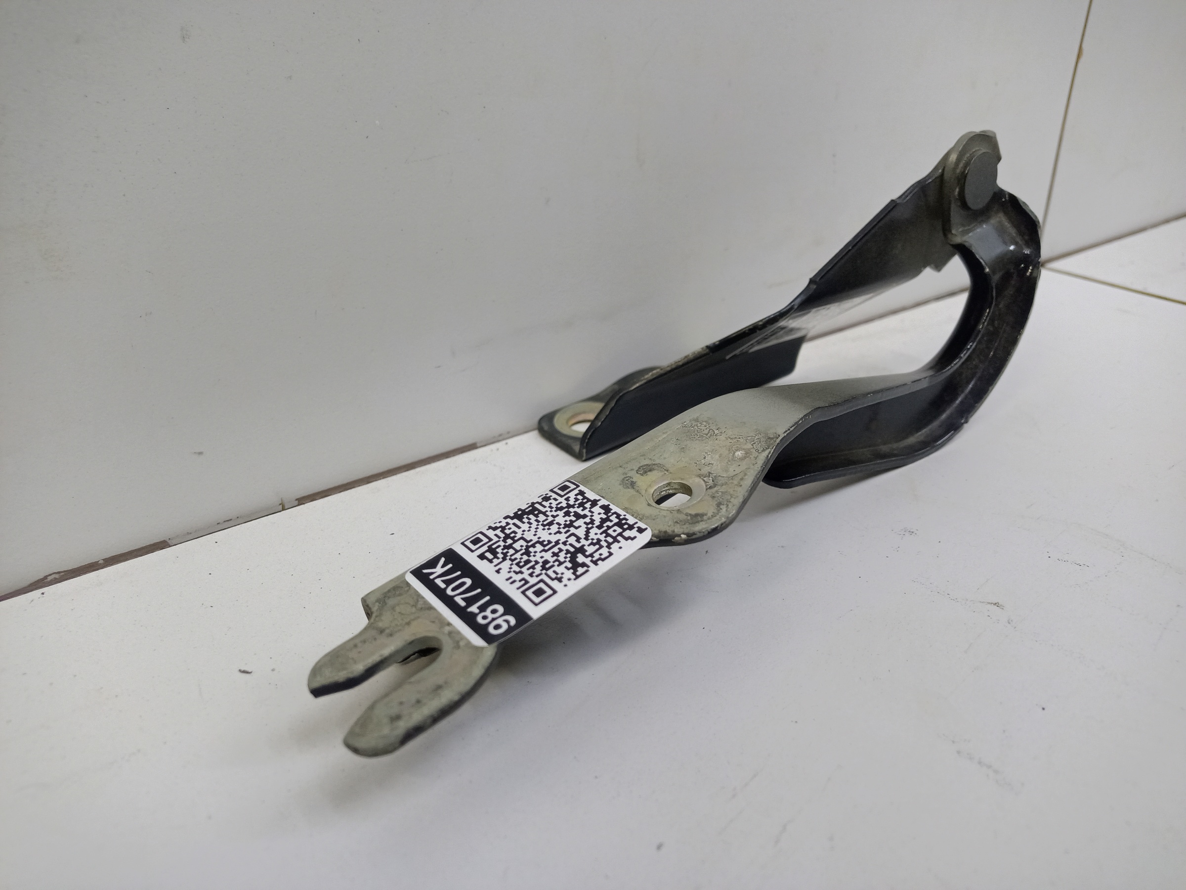 Петля капота правая Hongqi HS5