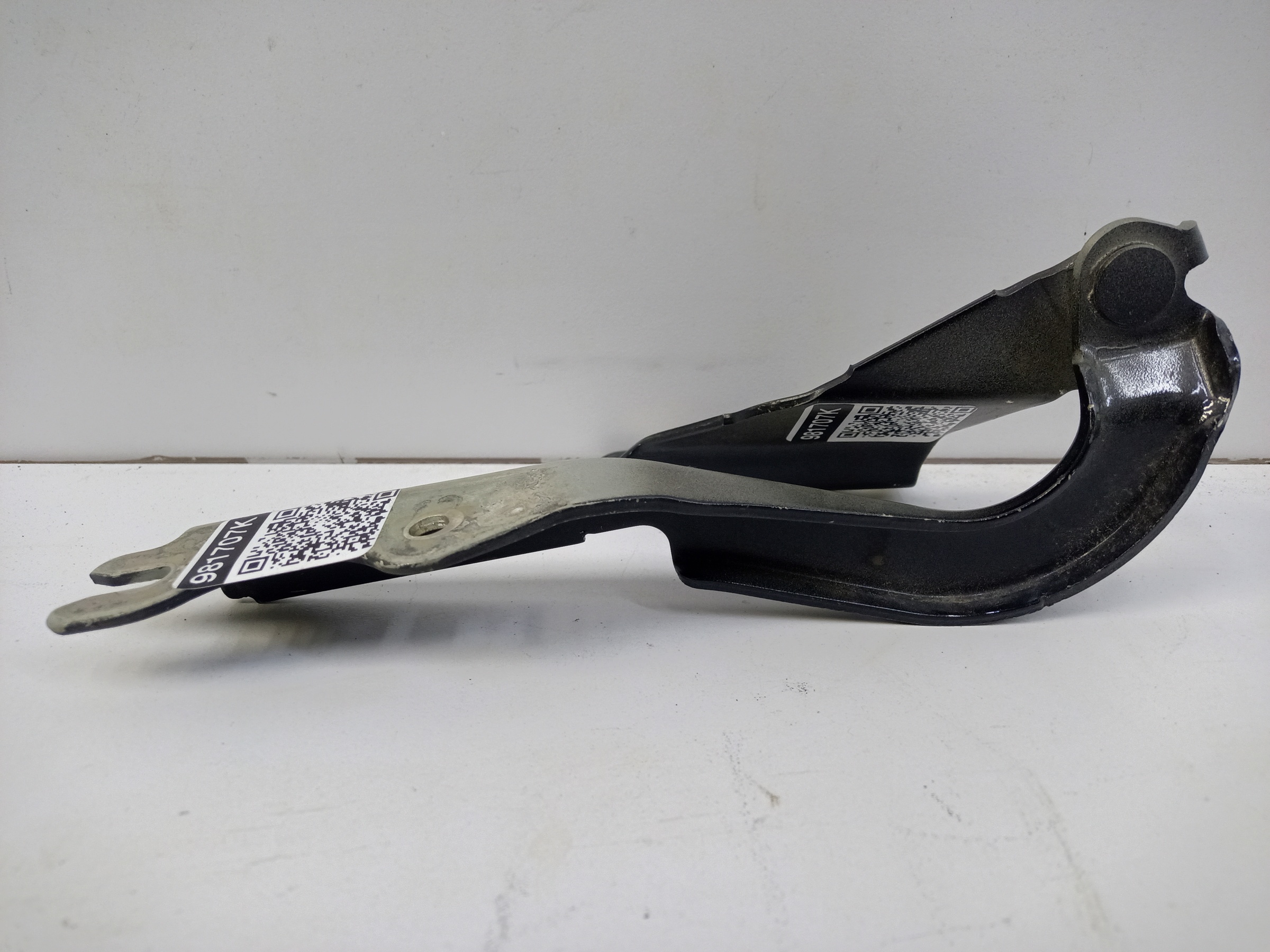 Петля капота правая Hongqi HS5