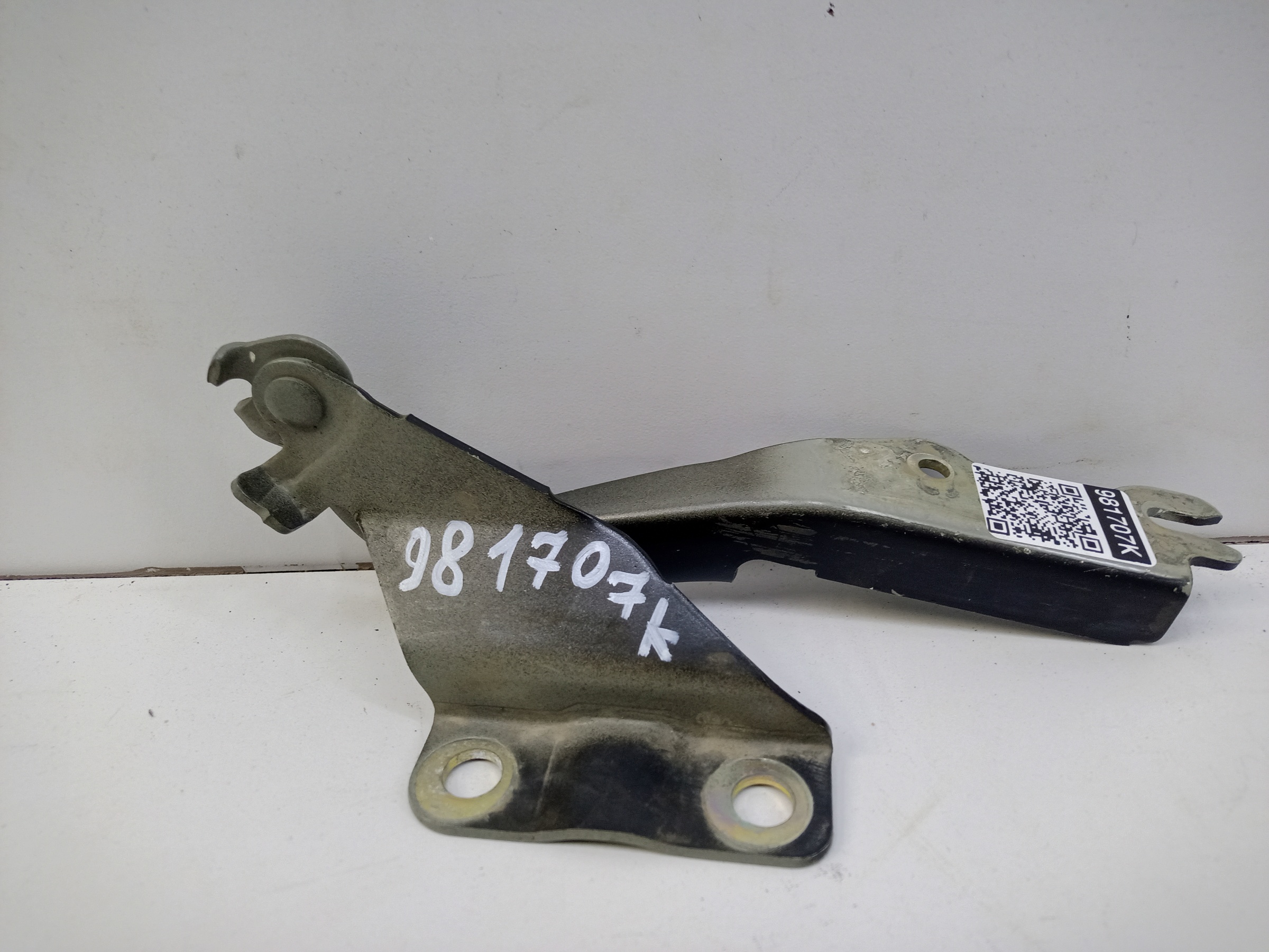 Петля капота правая Hongqi HS5