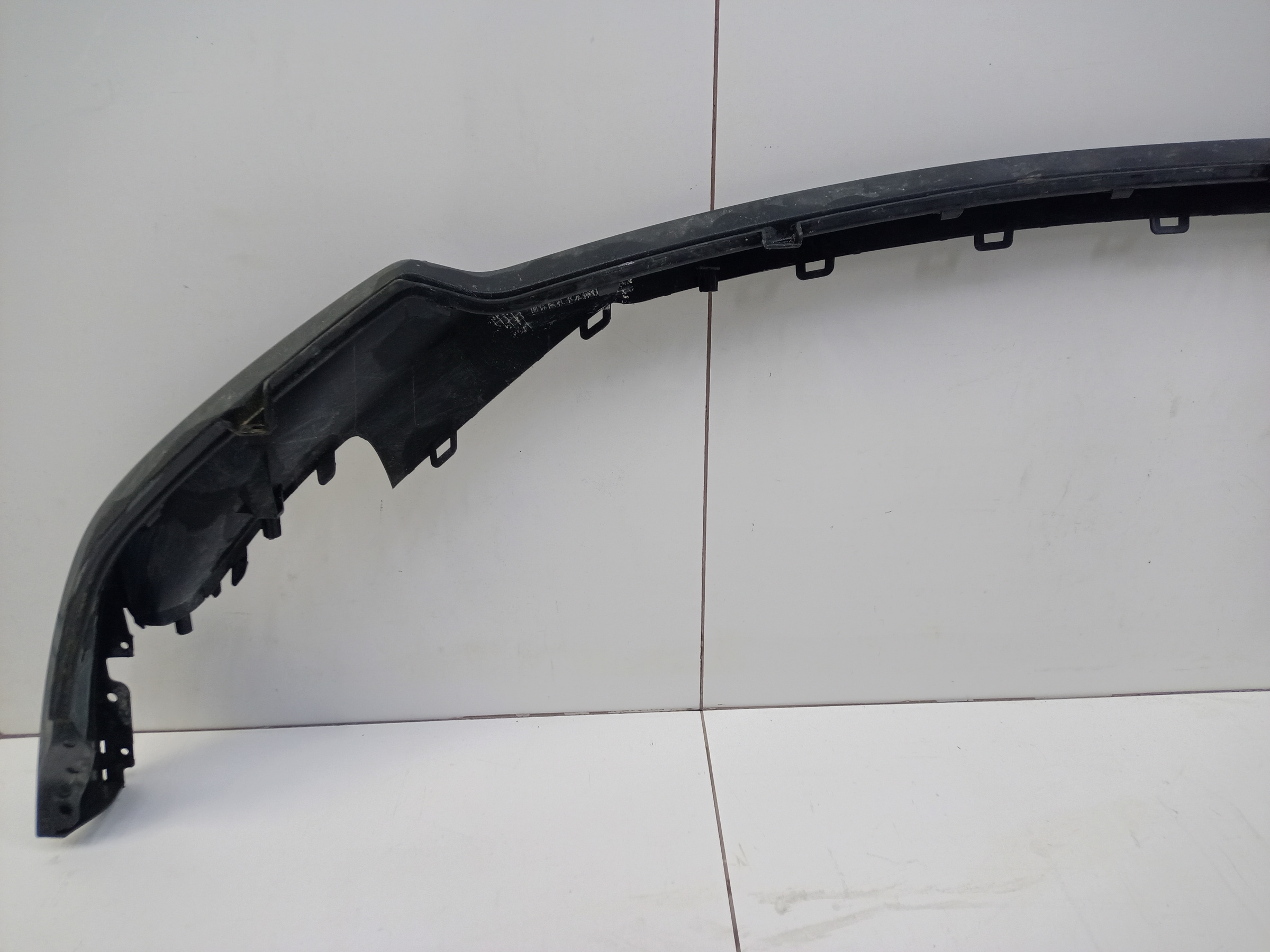 Юбка переднего бампера верхняя часть Geely Coolray