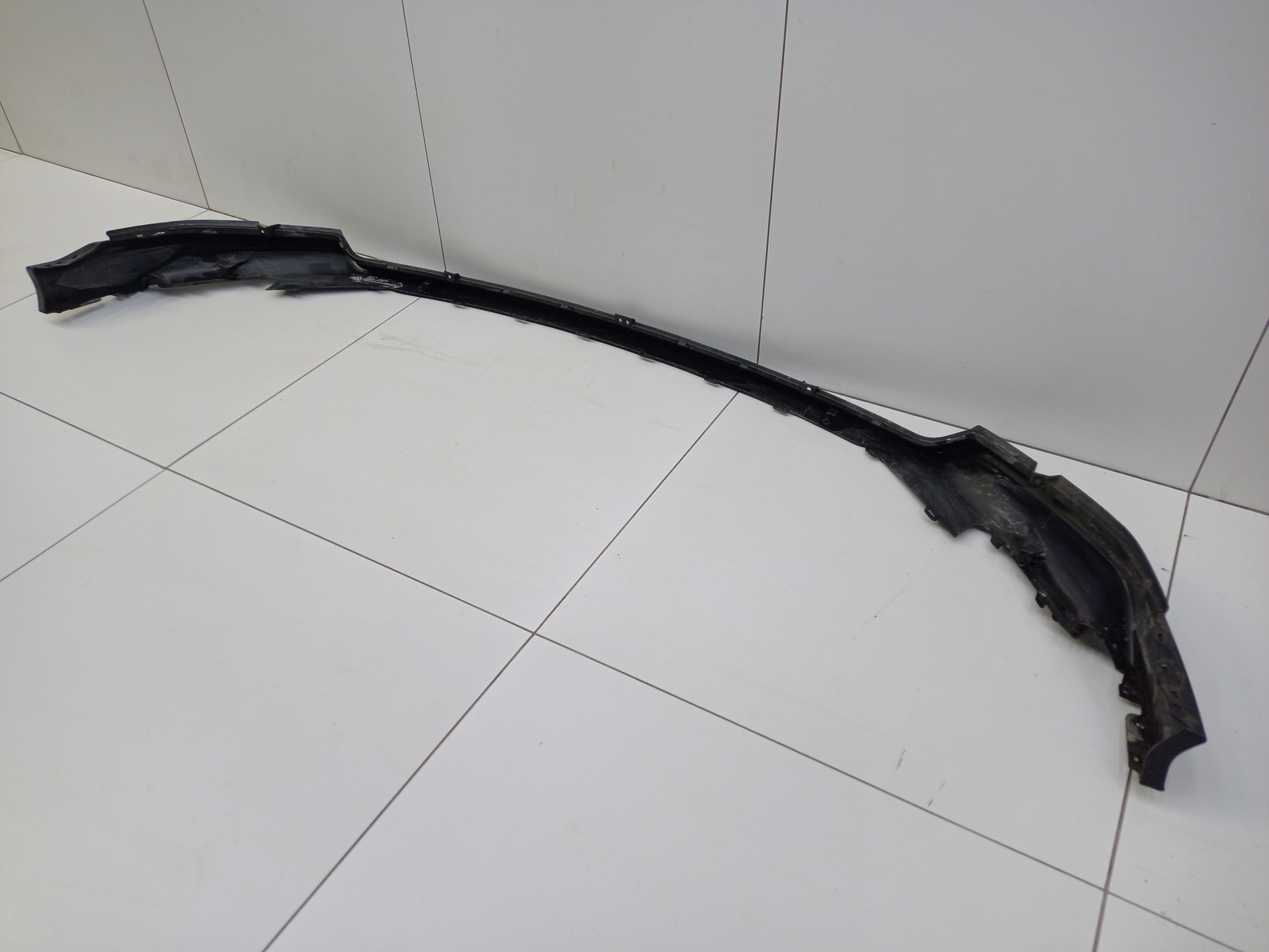 Юбка переднего бампера верхняя часть Geely Coolray