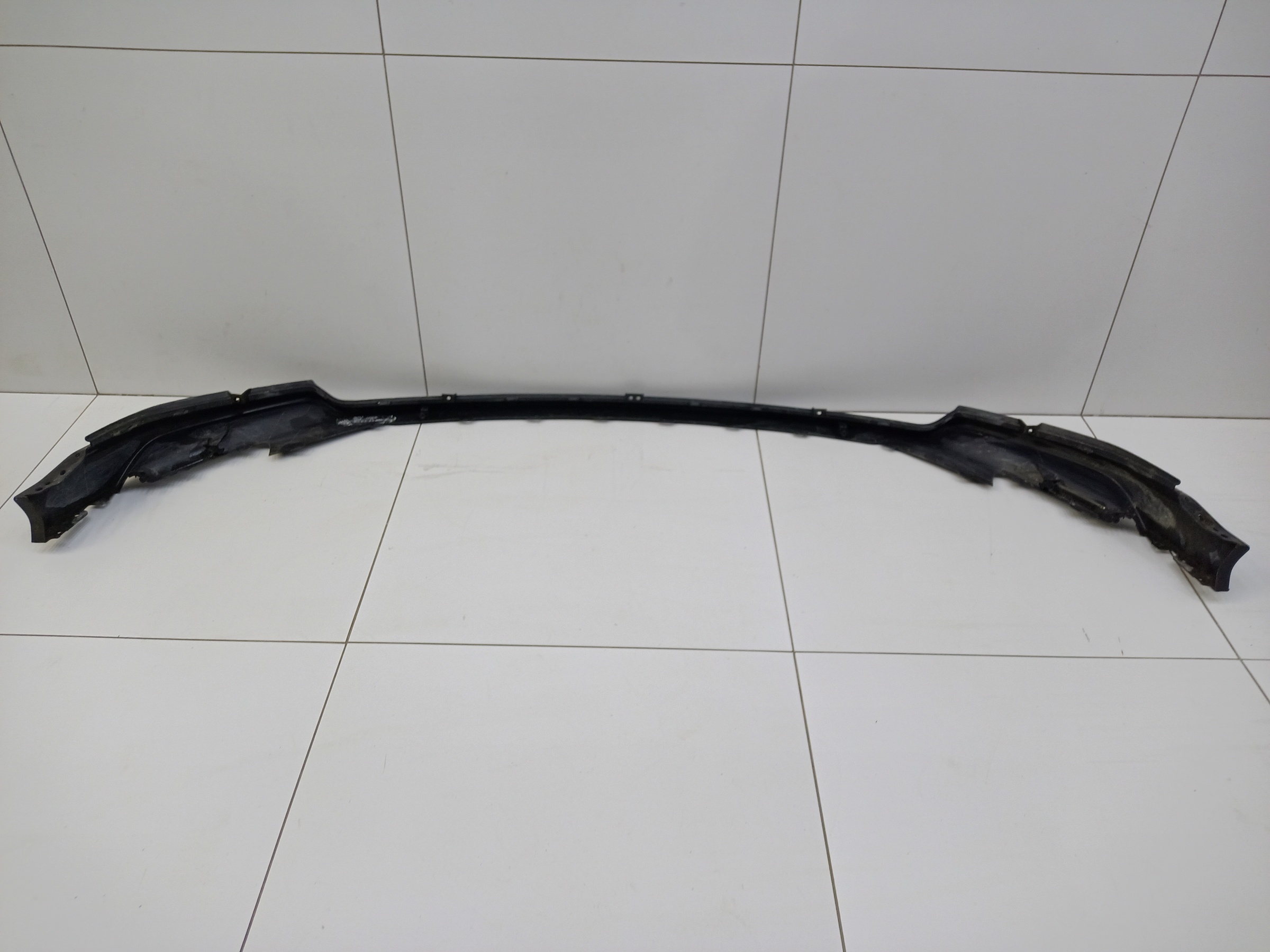 Юбка переднего бампера верхняя часть Geely Coolray