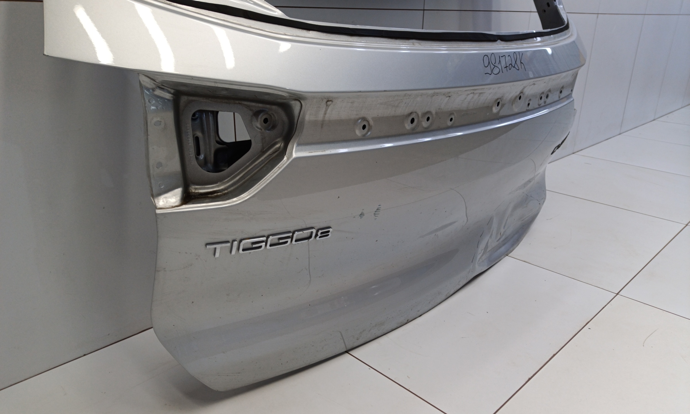 Крышка багажника Chery Tiggo 8