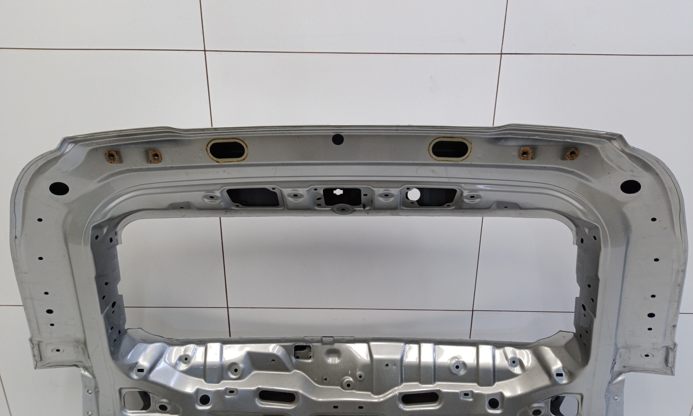 Крышка багажника Chery Tiggo 8