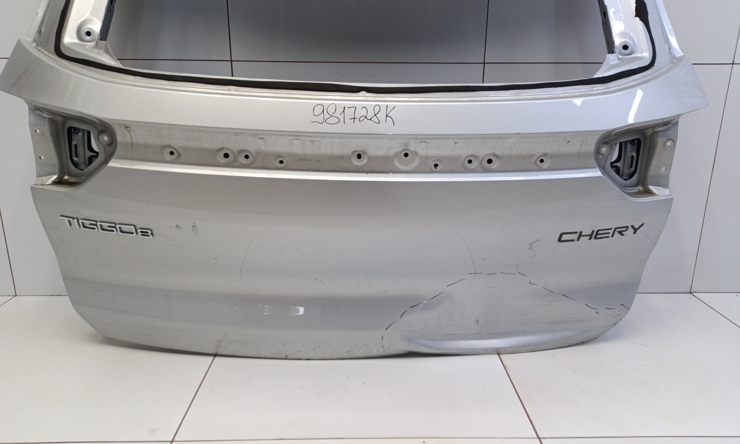Крышка багажника Chery Tiggo 8