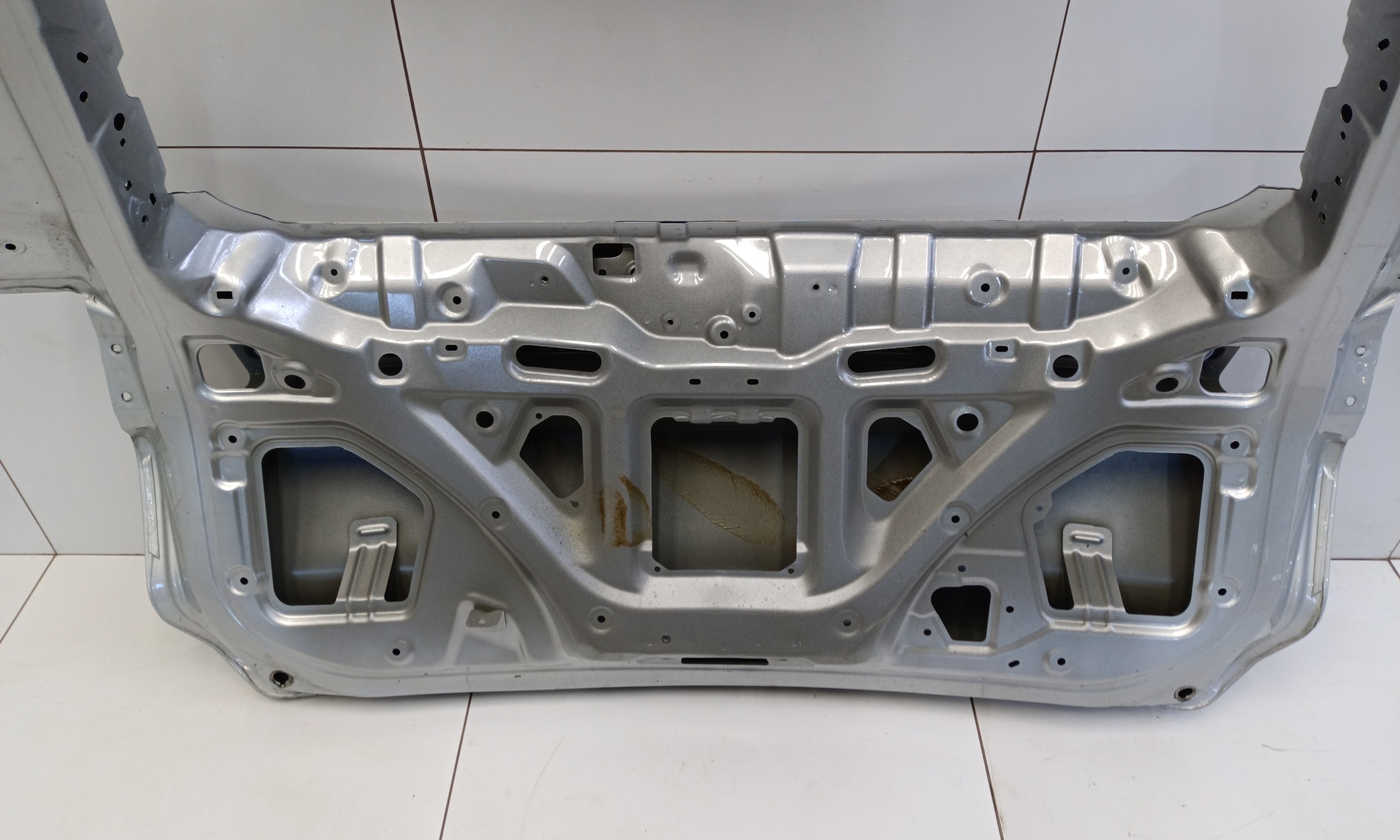 Крышка багажника Chery Tiggo 8