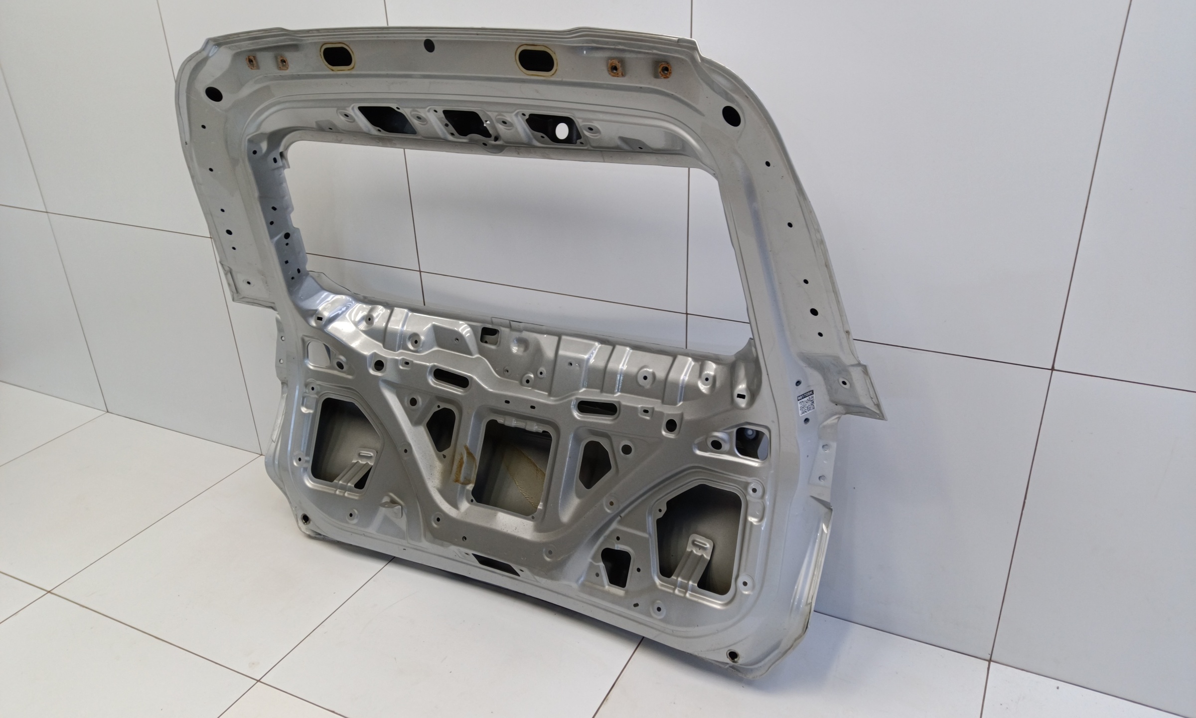 Крышка багажника Chery Tiggo 8
