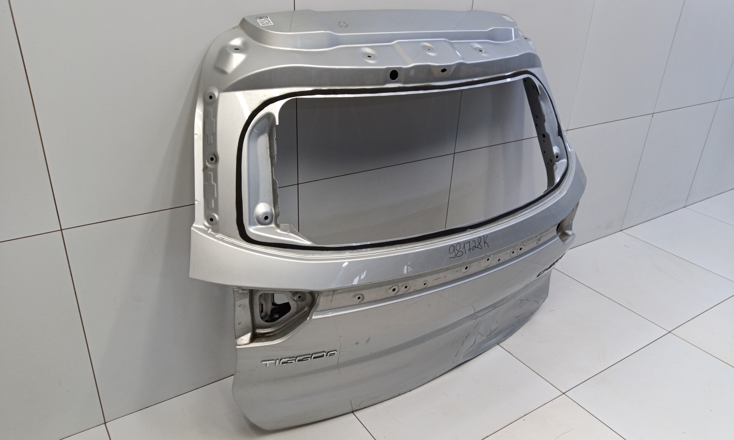 Крышка багажника Chery Tiggo 8