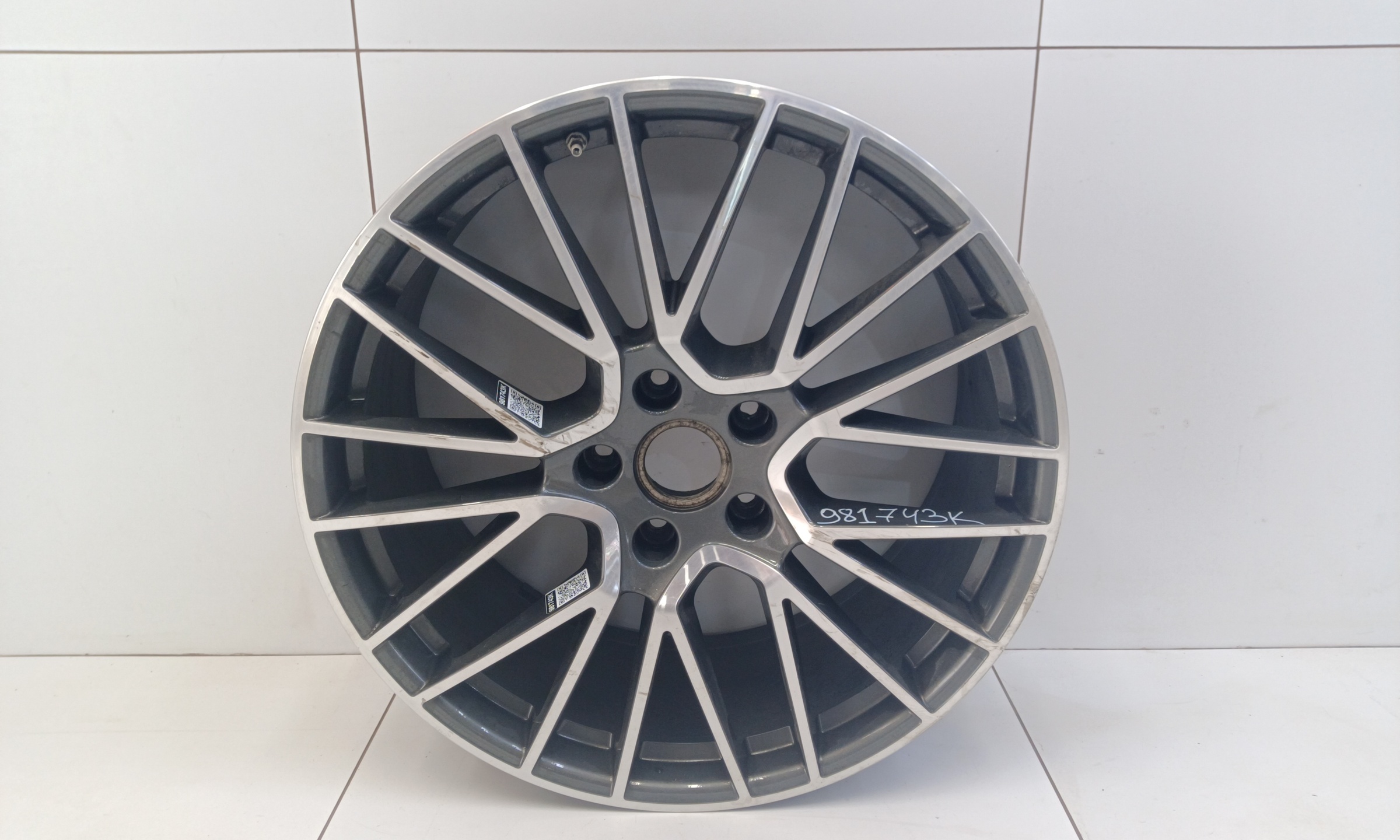 Диск колеса литой Porsche Cayenne 3 R21