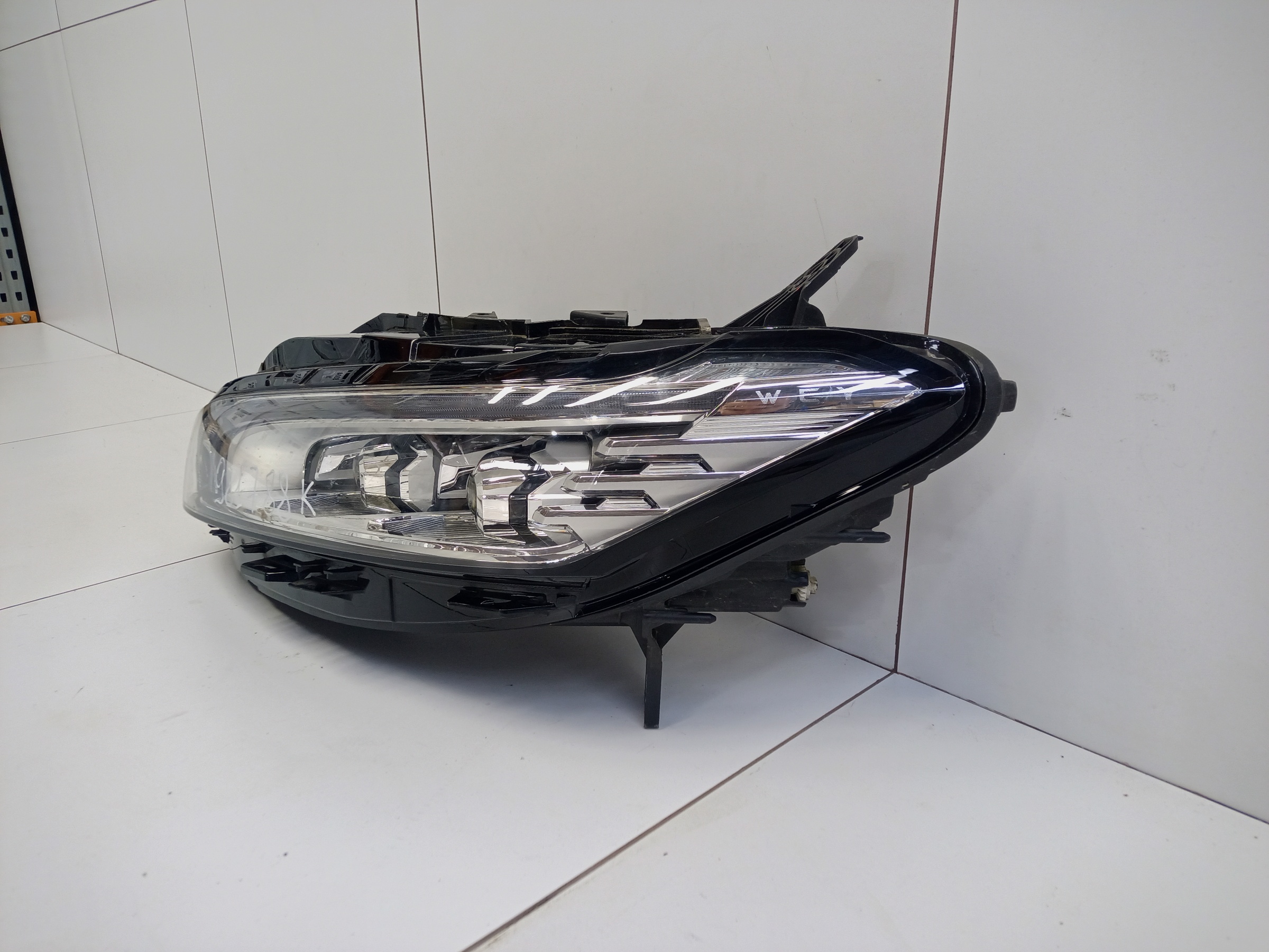 Фара передняя левая WEY 80 LED