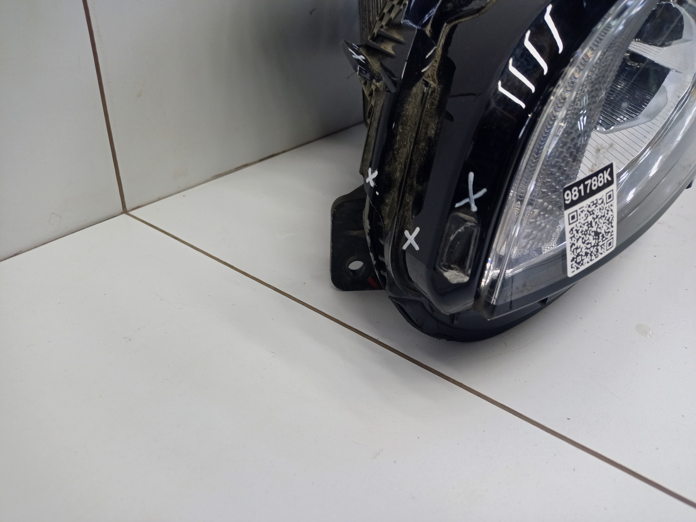 Фара передняя левая WEY 80 LED