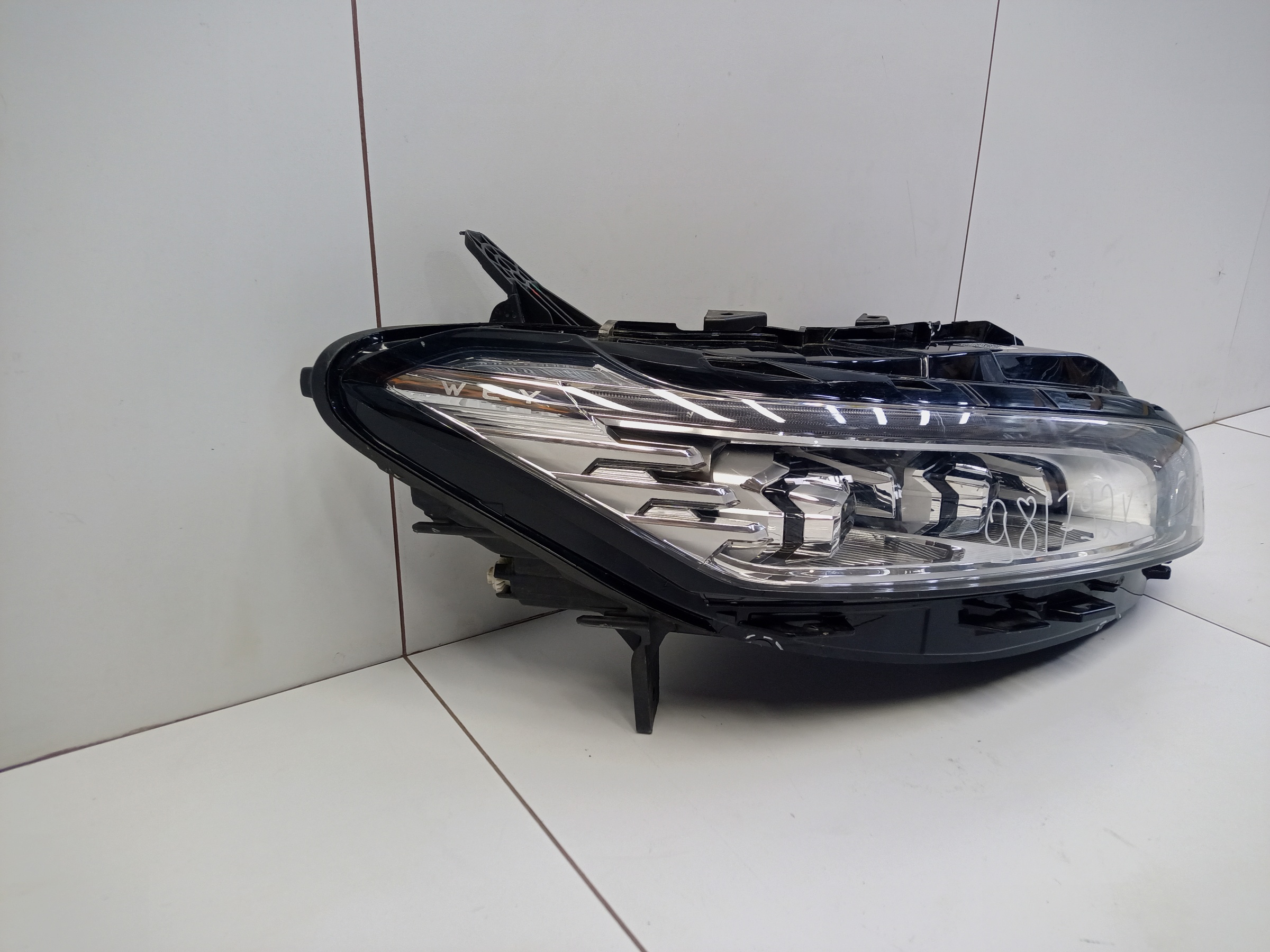 Фара передняя правая Wey 80 LED